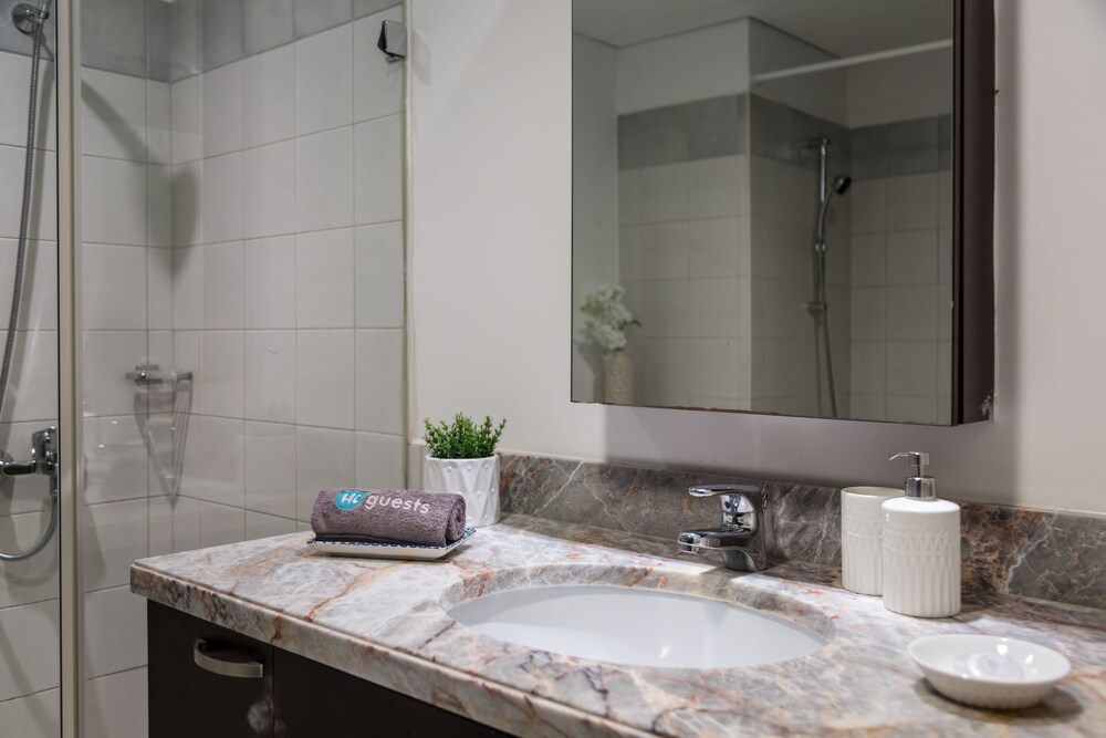 Marina Tower by HiGuests Vacation Homes