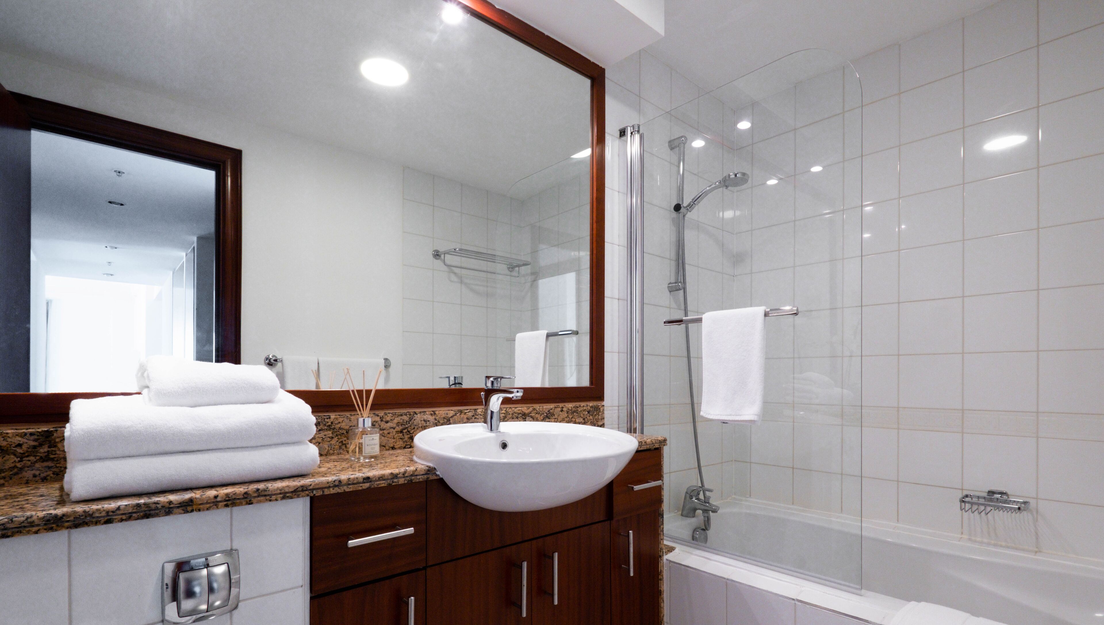Marina View Towers by LUX Holiday Home