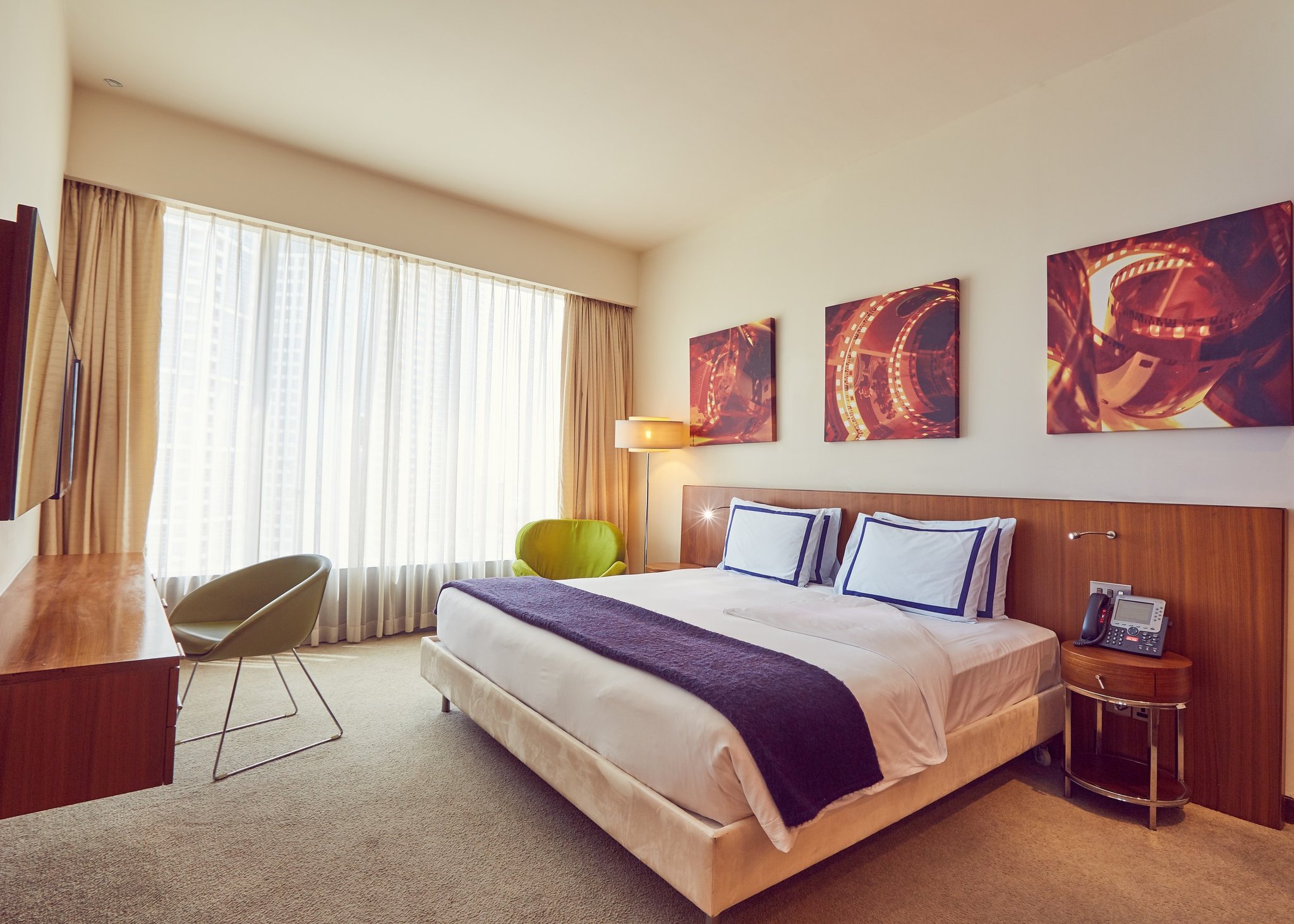 Media One Hotel
