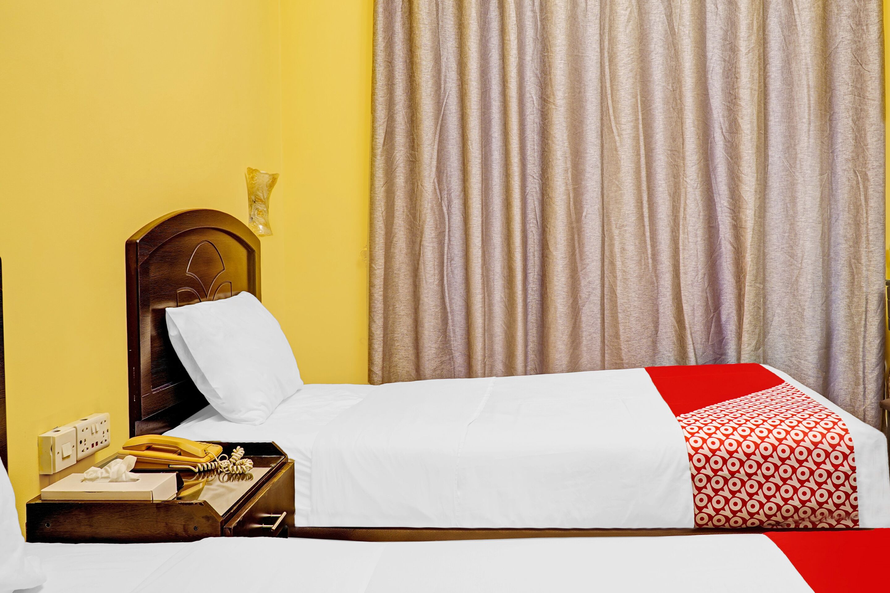Moon Creek Hotel by OYO Rooms