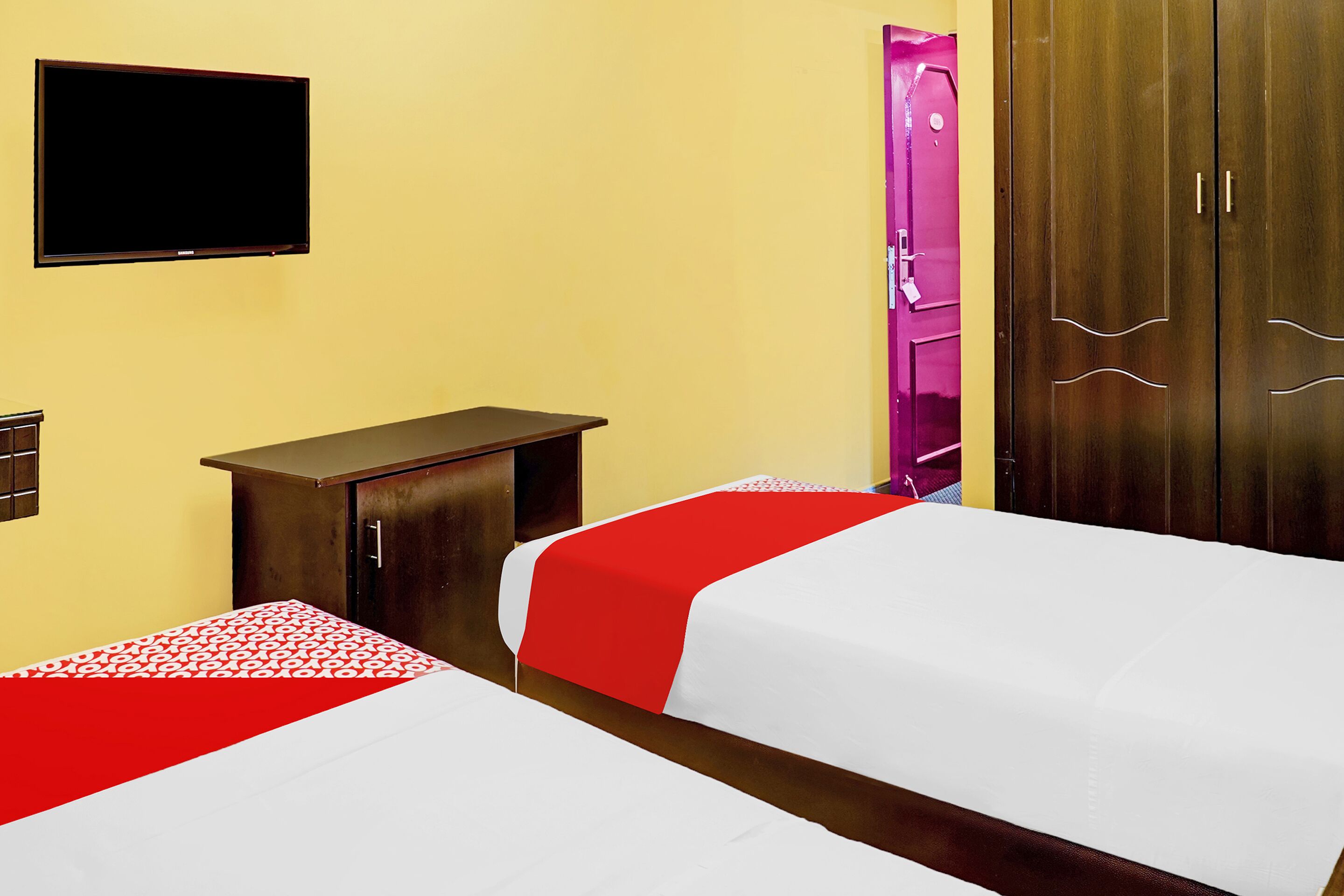 Moon Creek Hotel by OYO Rooms