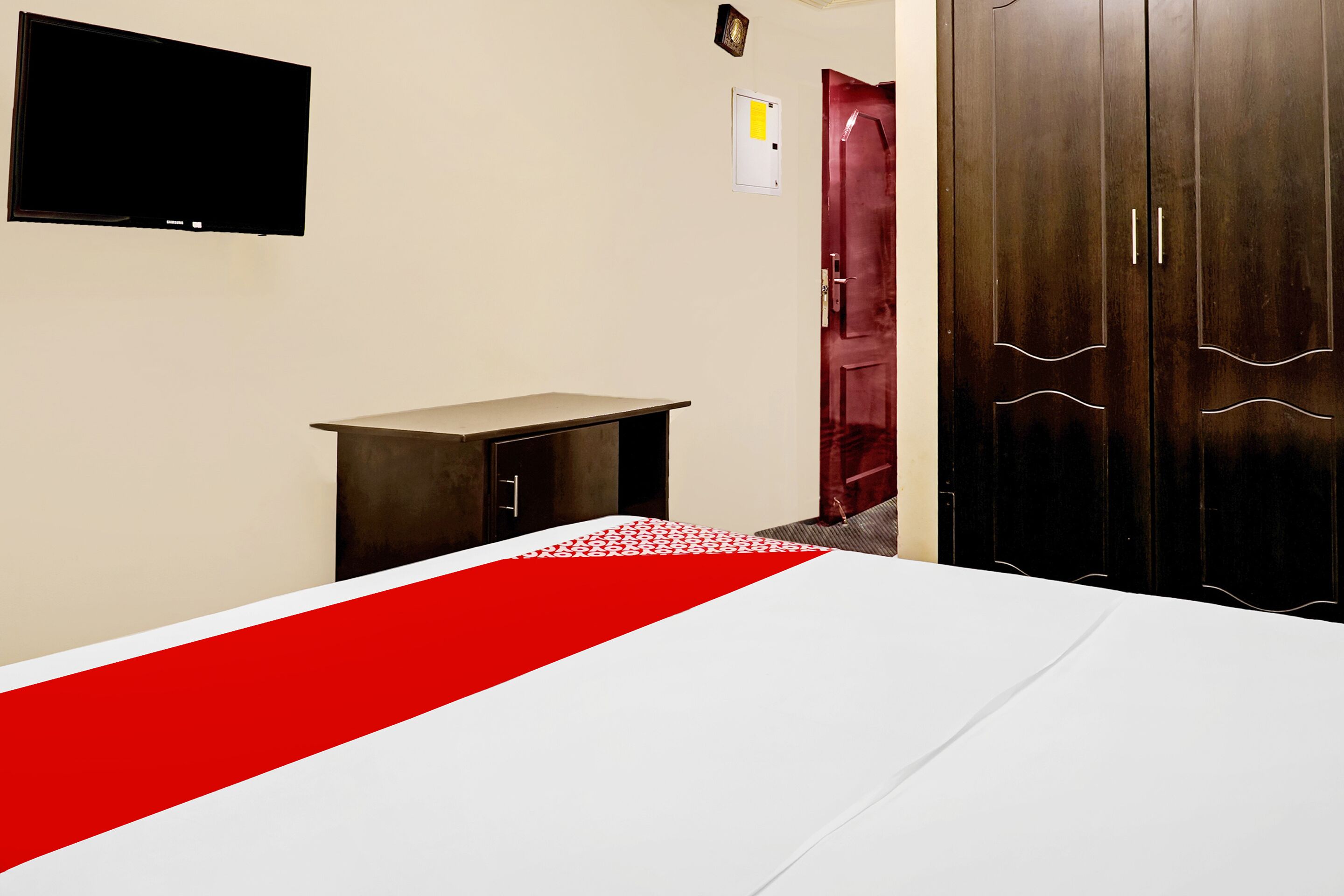 Moon Creek Hotel by OYO Rooms