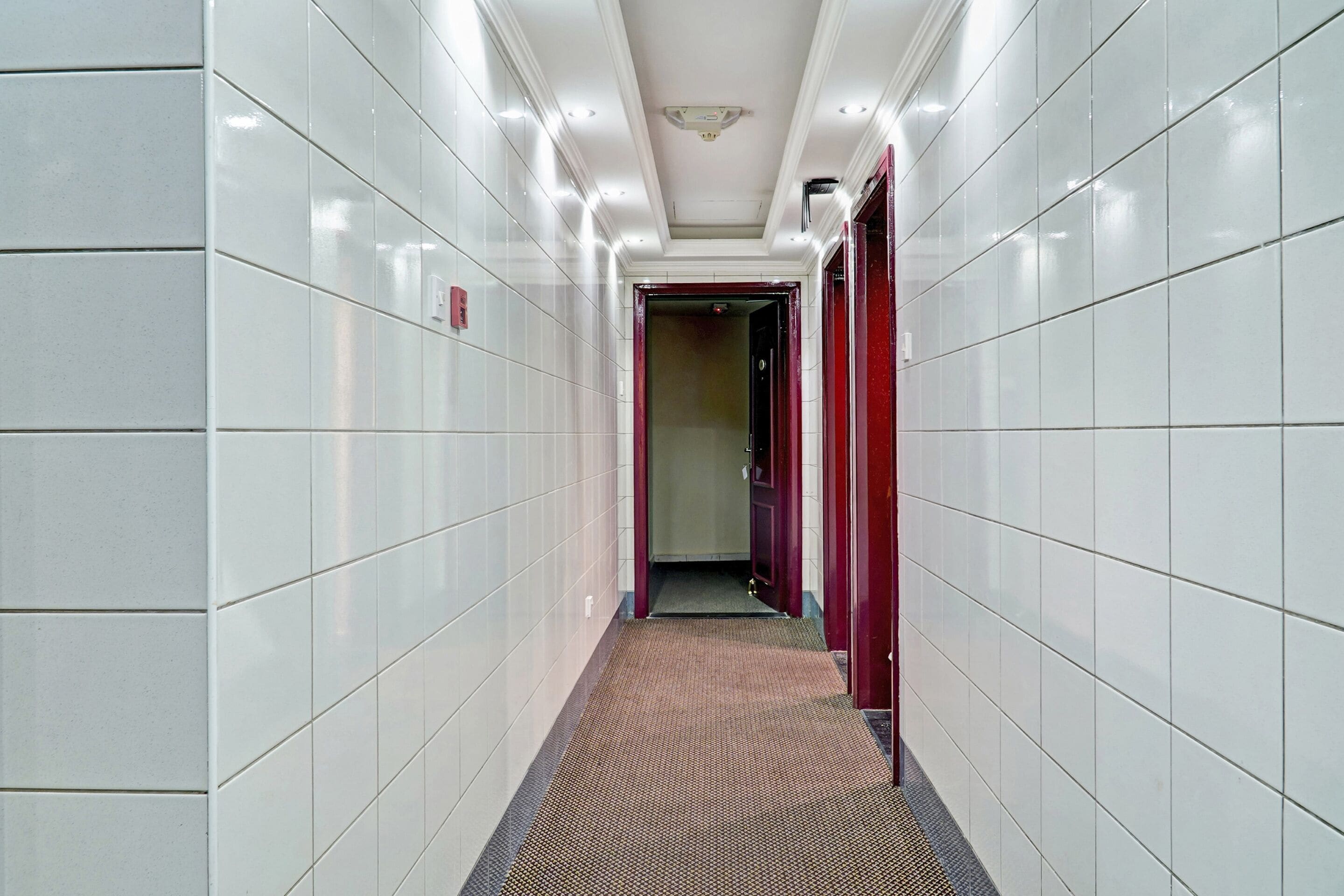 Moon Creek Hotel by OYO Rooms