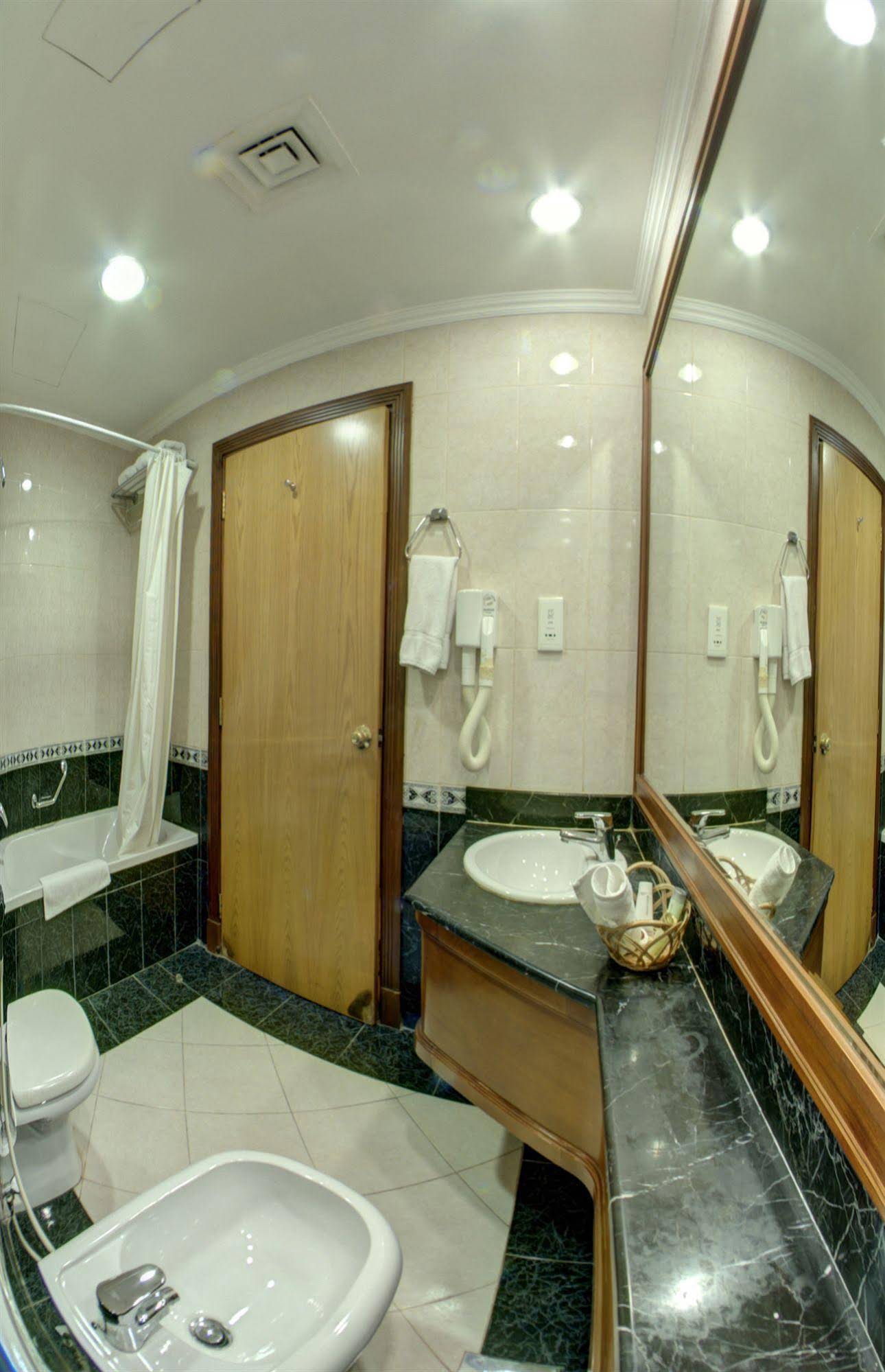 Capital O 167 Moon Valley Hotel Apartment