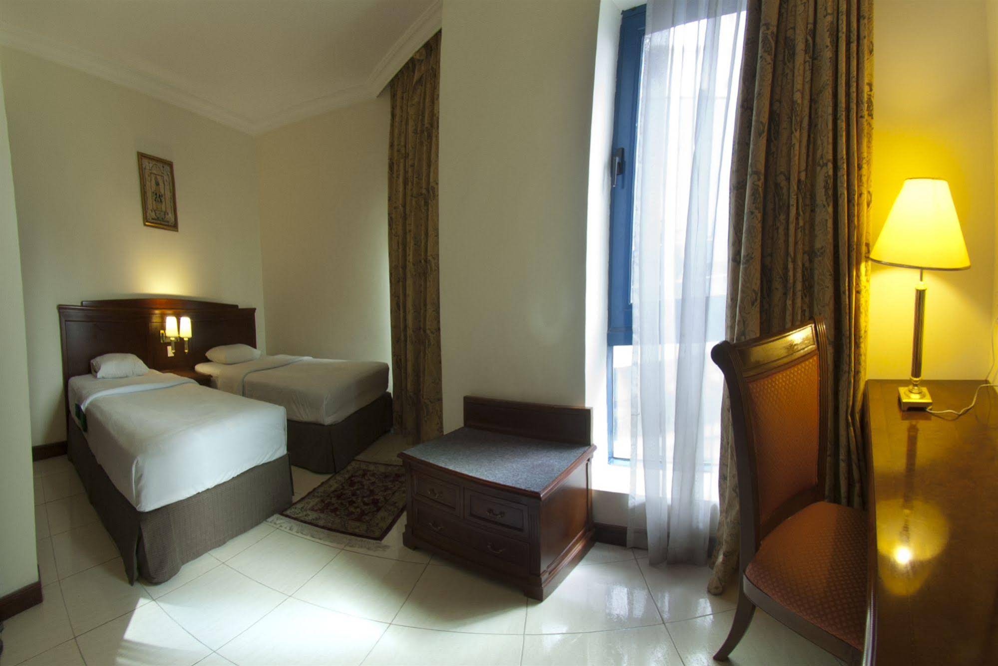Capital O 167 Moon Valley Hotel Apartment