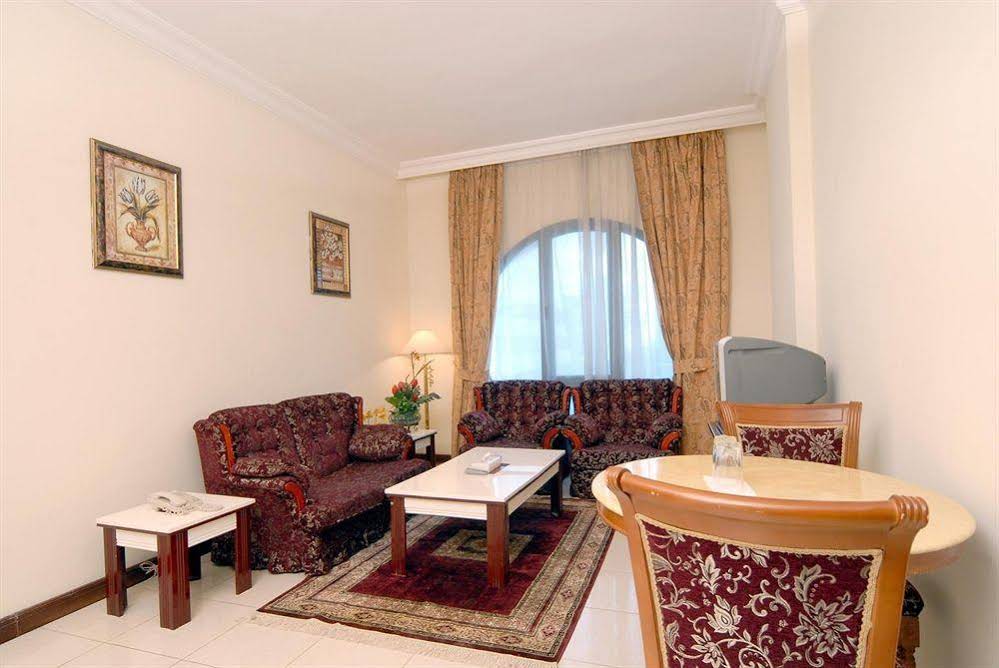 Capital O 167 Moon Valley Hotel Apartment