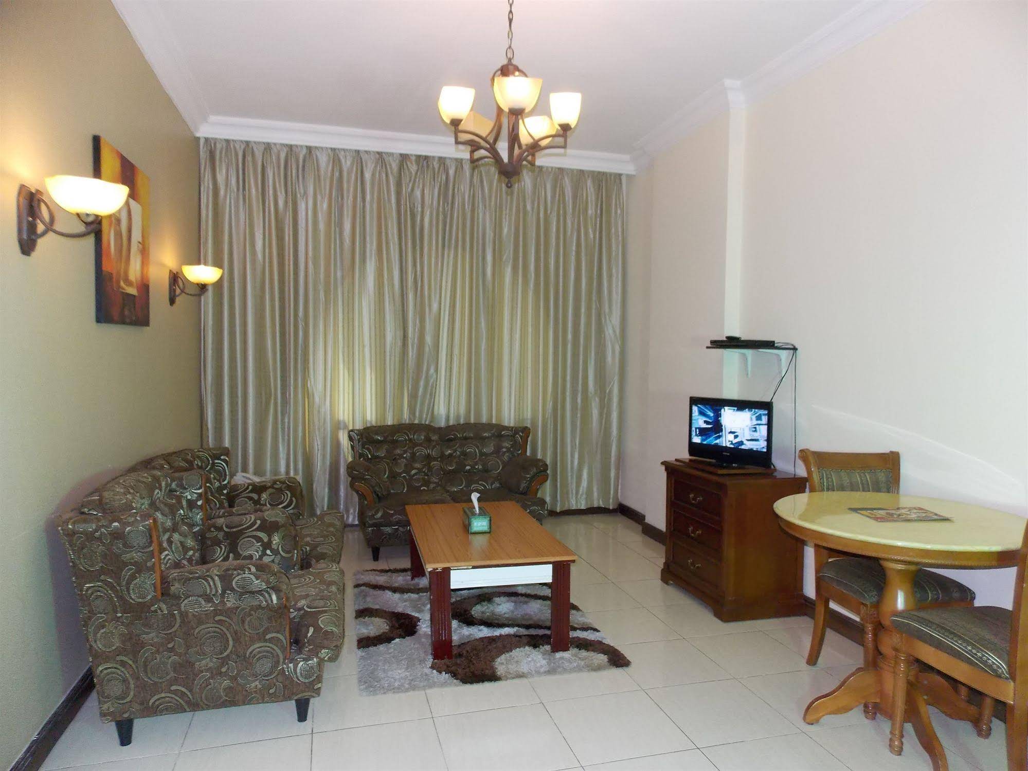 Capital O 167 Moon Valley Hotel Apartment