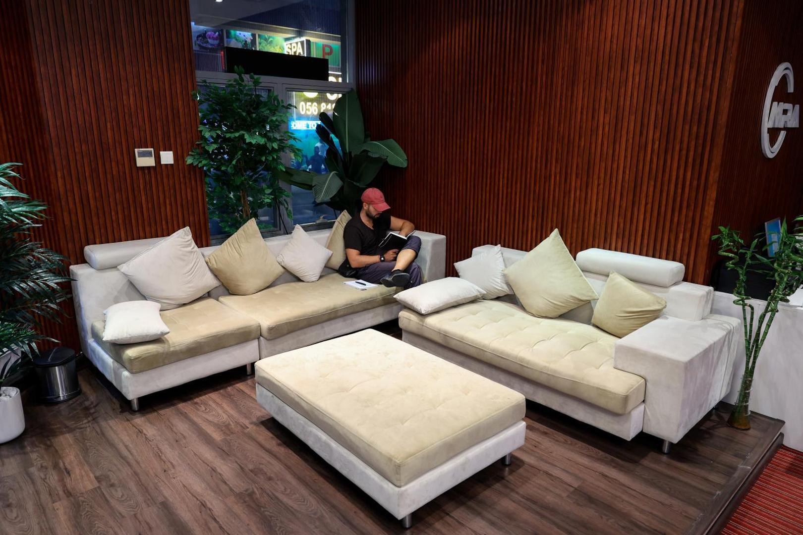 MRA Grand Hotel