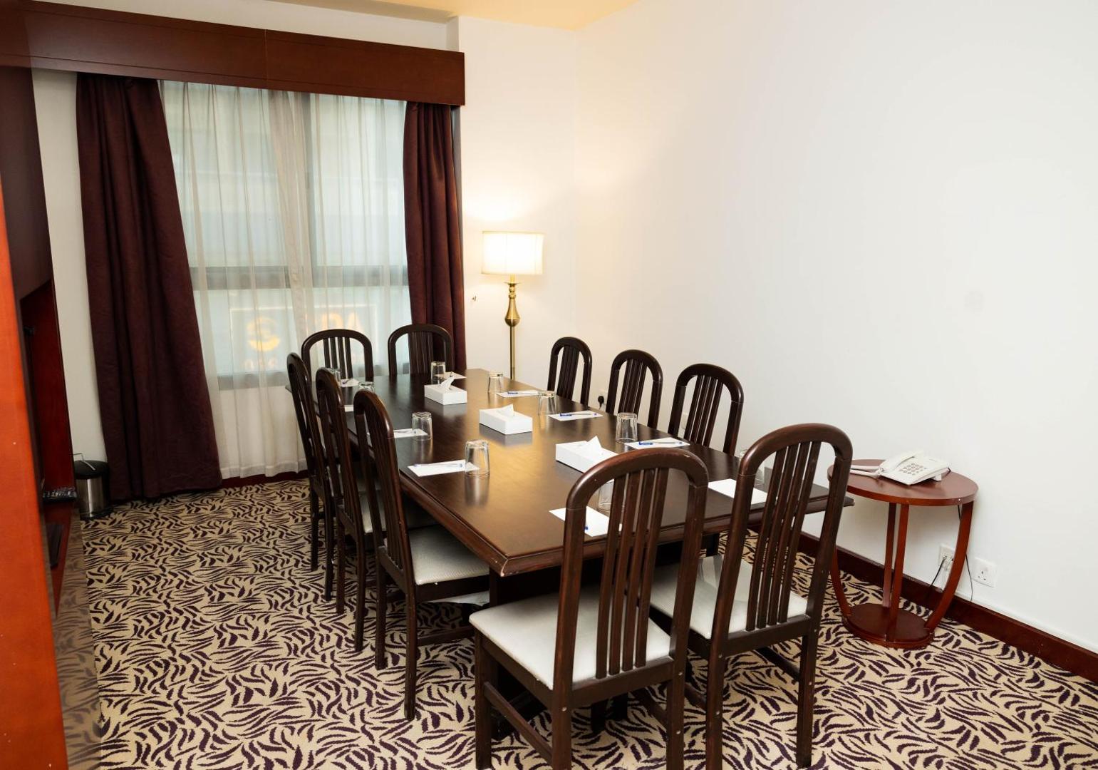 MRA Grand Hotel