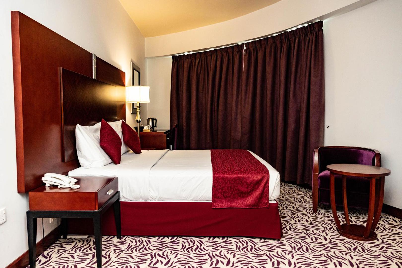 MRA Grand Hotel
