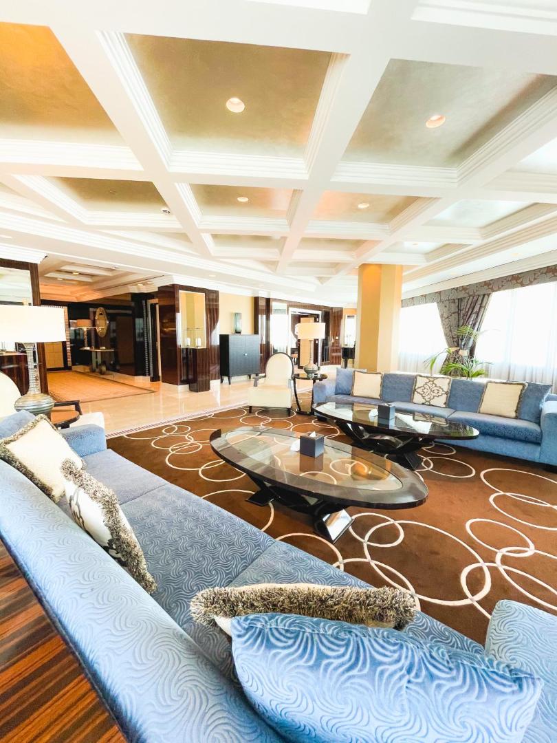 Mövenpick Dubai Grand Al Bustan
