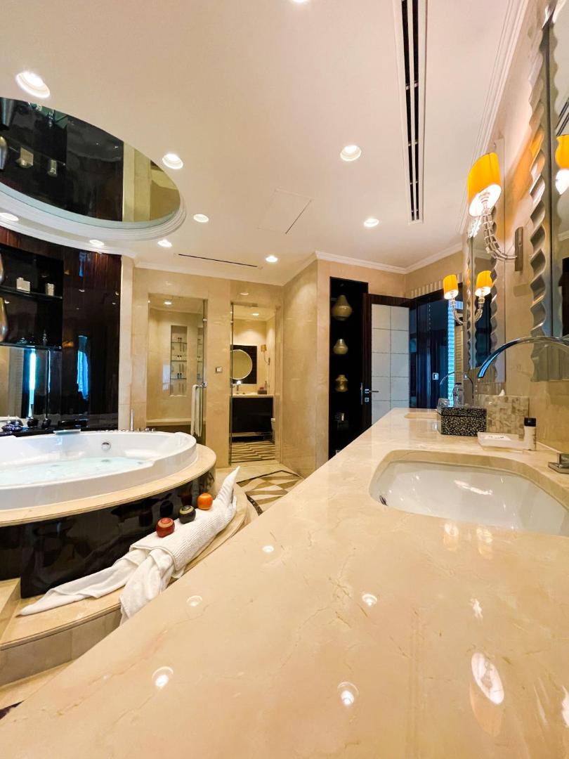 Mövenpick Dubai Grand Al Bustan