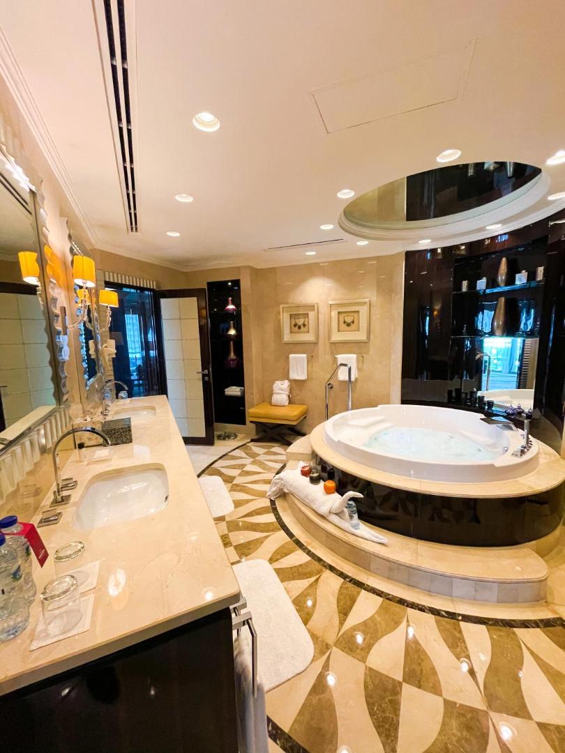 Mövenpick Dubai Grand Al Bustan