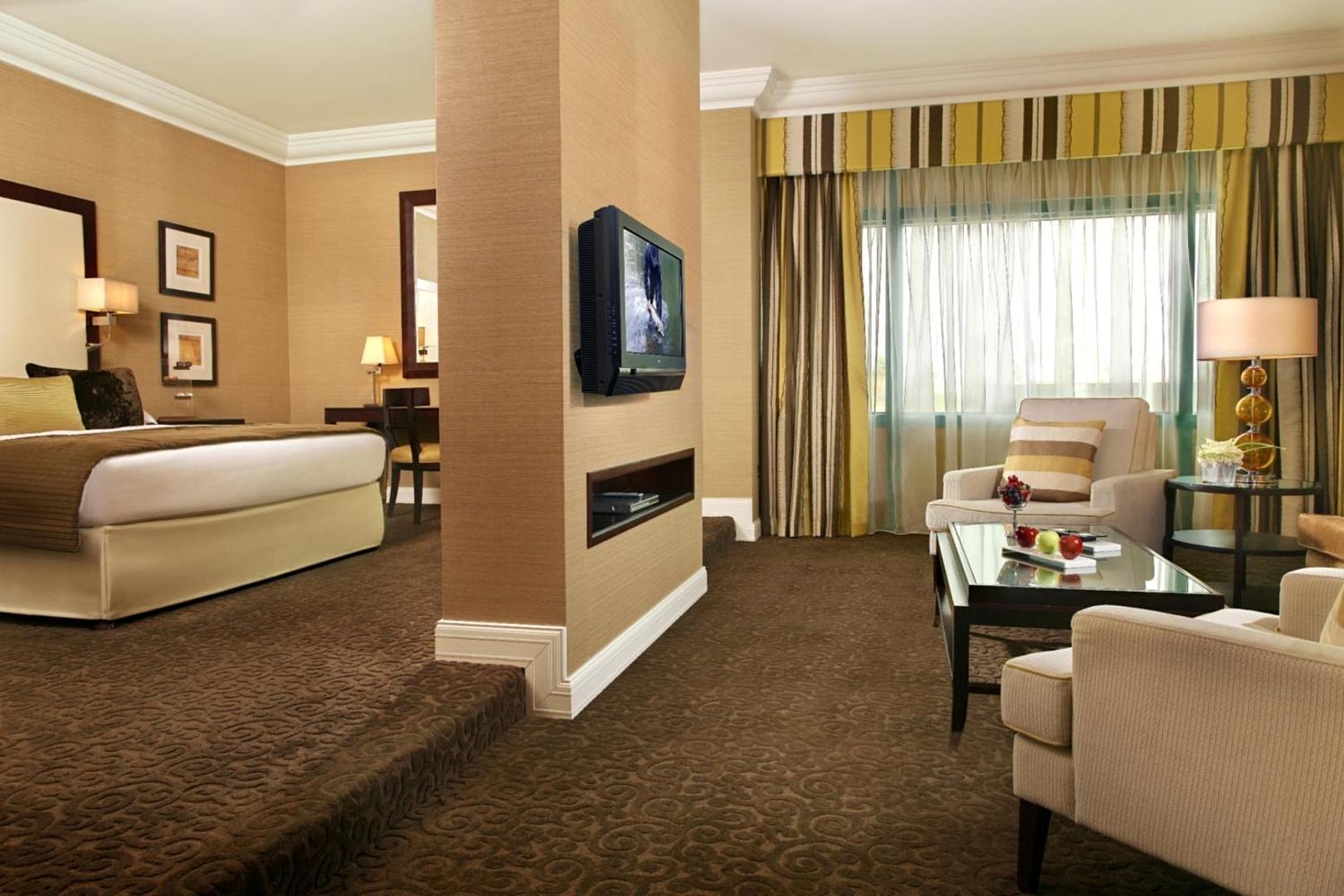 Mövenpick Dubai Grand Al Bustan