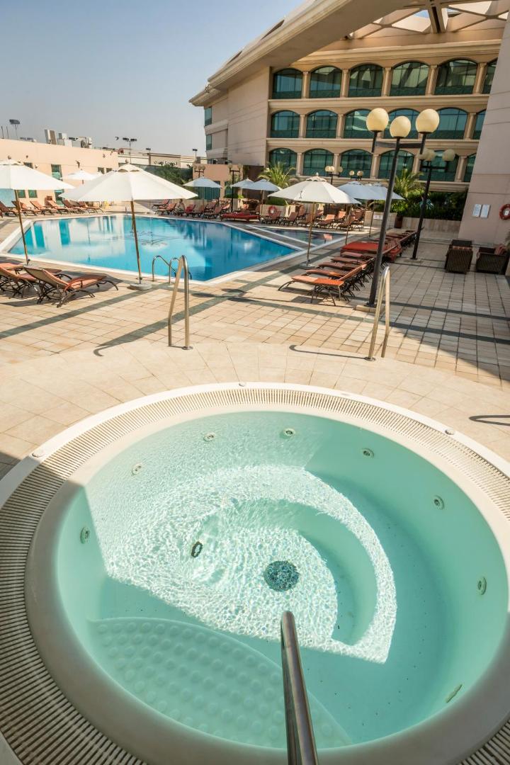 Mövenpick Dubai Grand Al Bustan