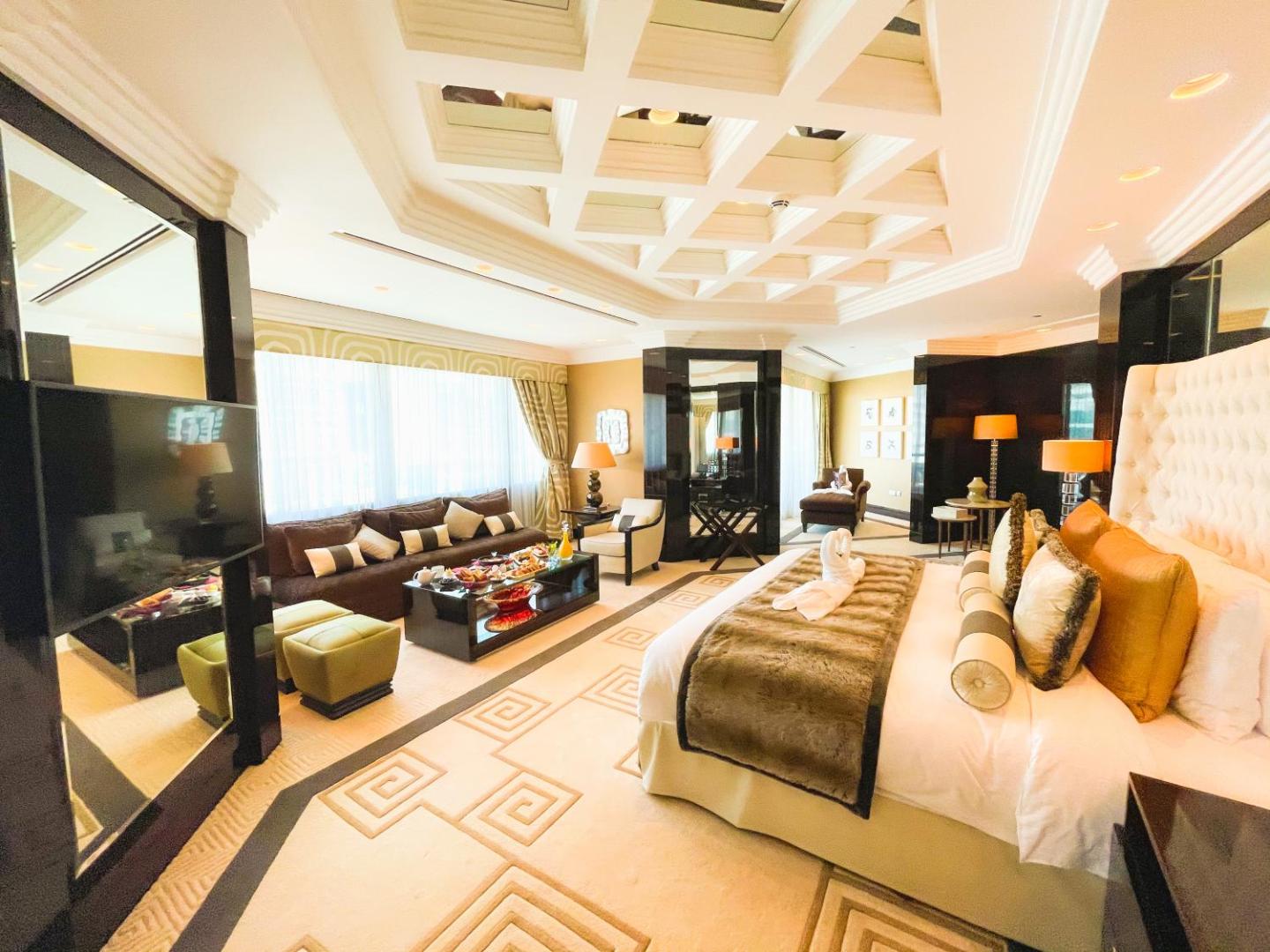 Mövenpick Dubai Grand Al Bustan
