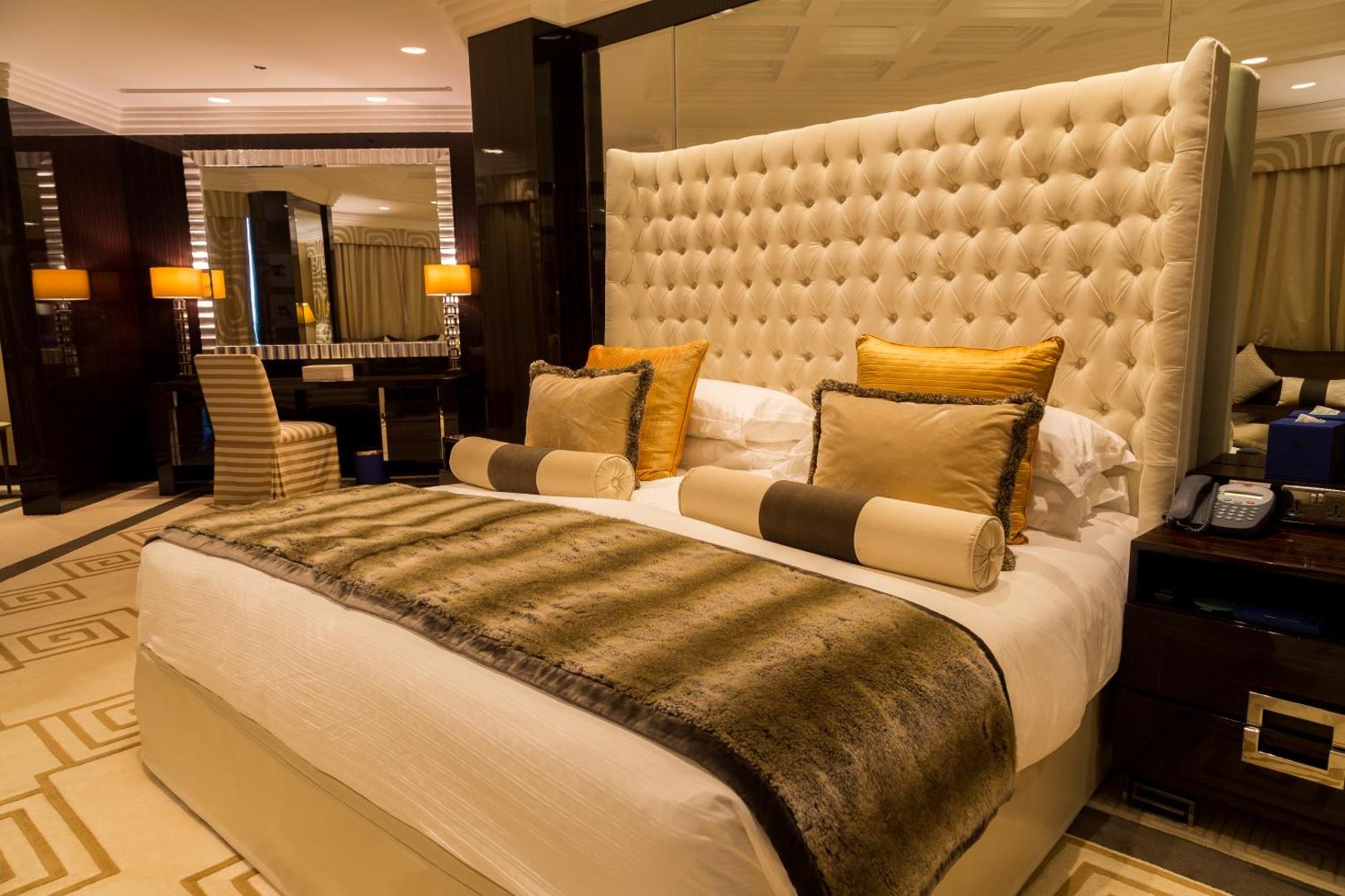 Mövenpick Dubai Grand Al Bustan