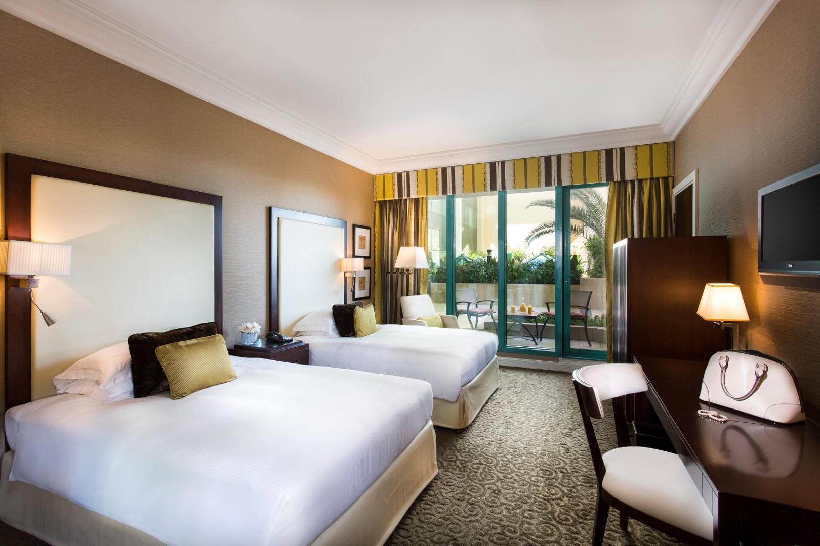Mövenpick Dubai Grand Al Bustan