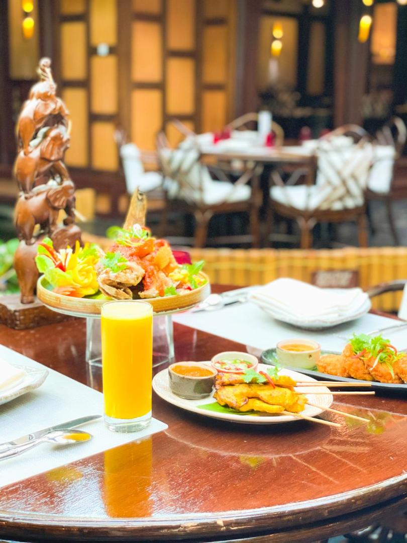 Mövenpick Dubai Grand Al Bustan