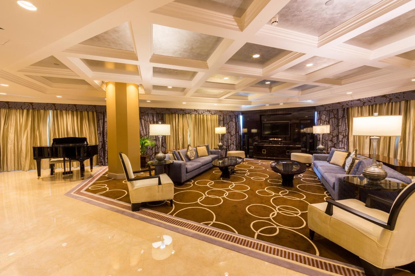 Mövenpick Dubai Grand Al Bustan
