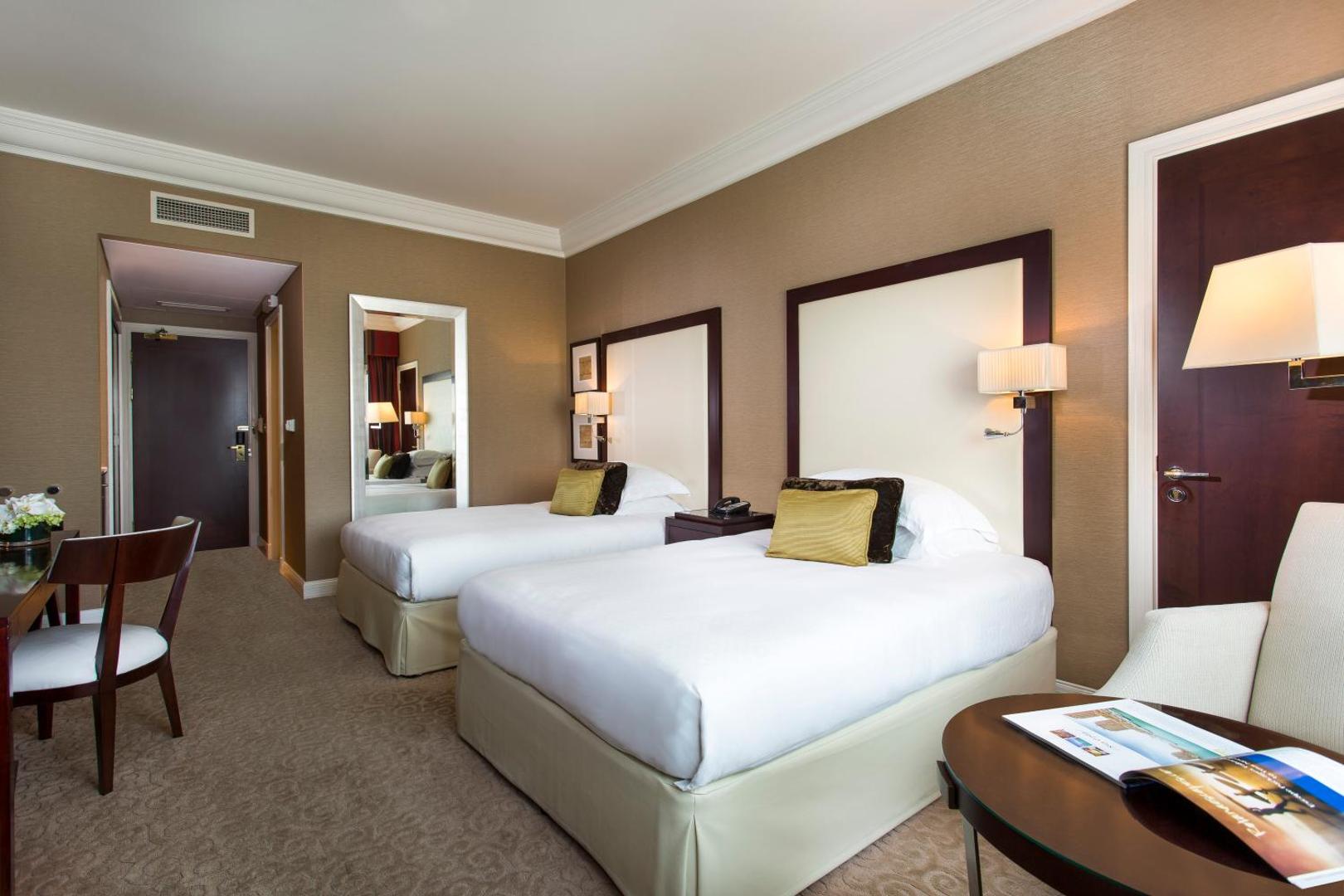 Mövenpick Dubai Grand Al Bustan
