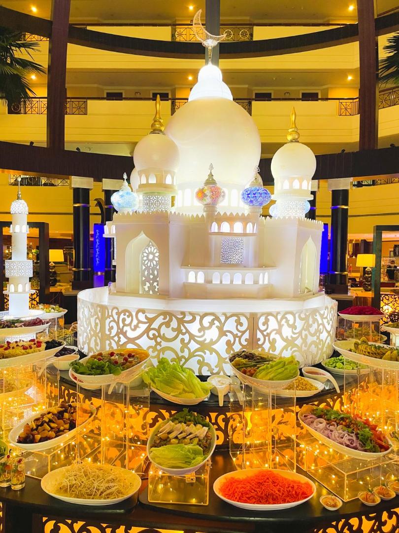 Mövenpick Dubai Grand Al Bustan
