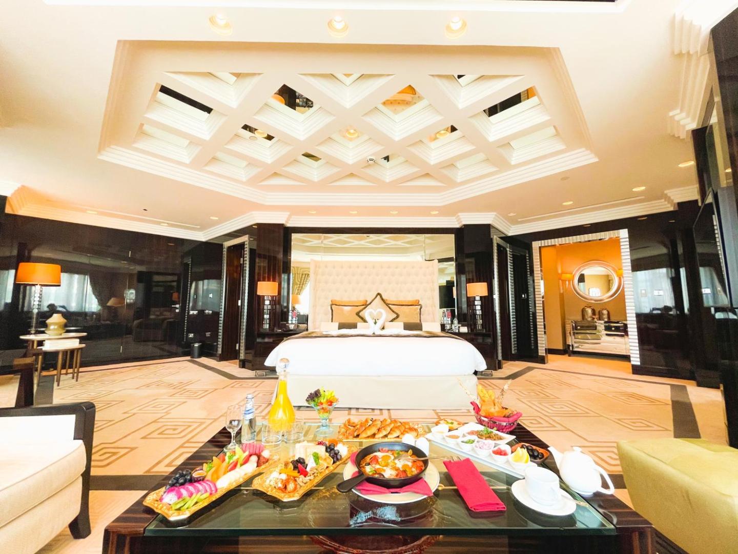 Mövenpick Dubai Grand Al Bustan