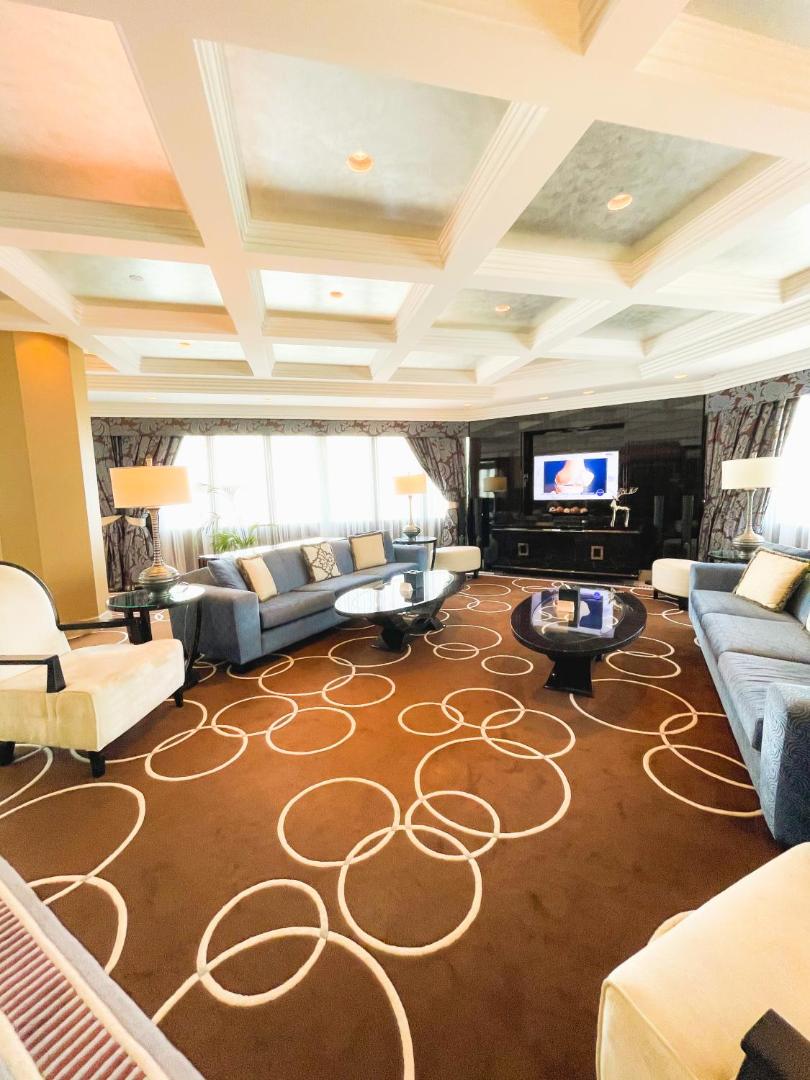 Mövenpick Dubai Grand Al Bustan