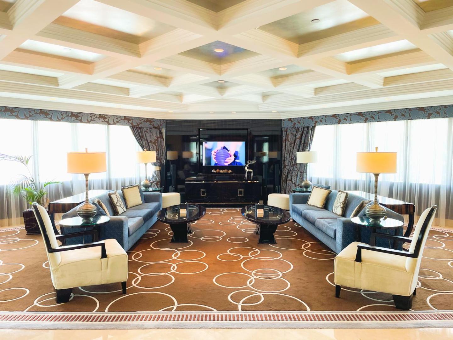 Mövenpick Dubai Grand Al Bustan