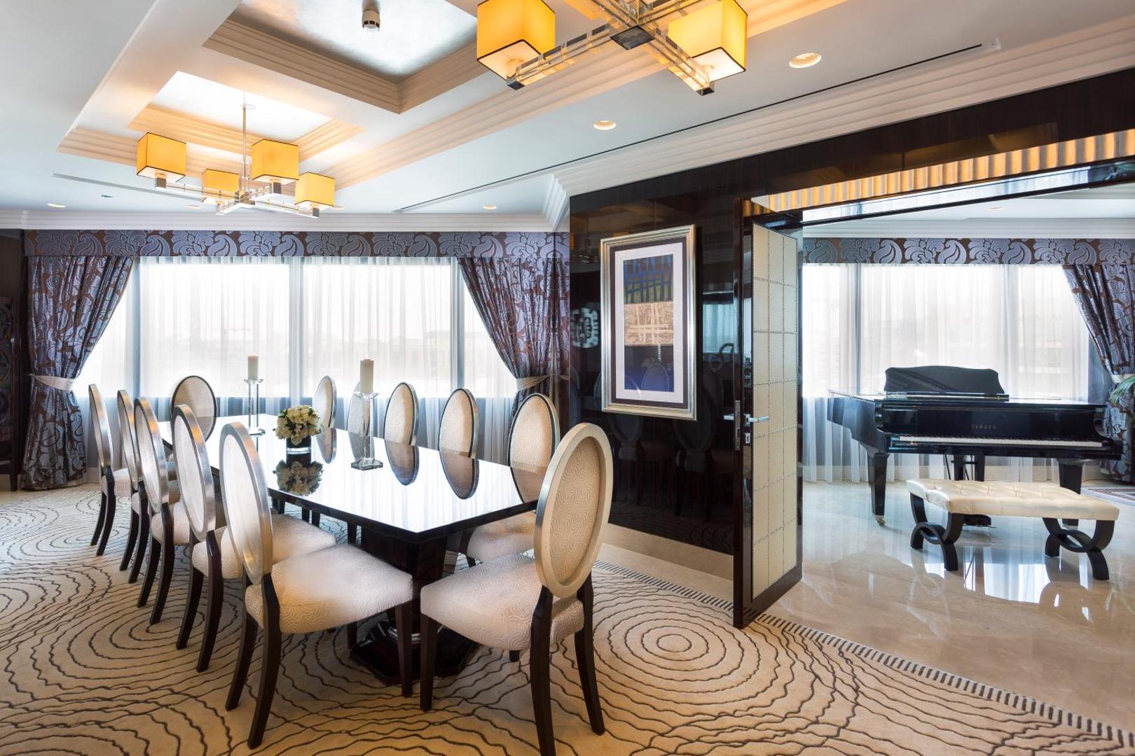Mövenpick Dubai Grand Al Bustan