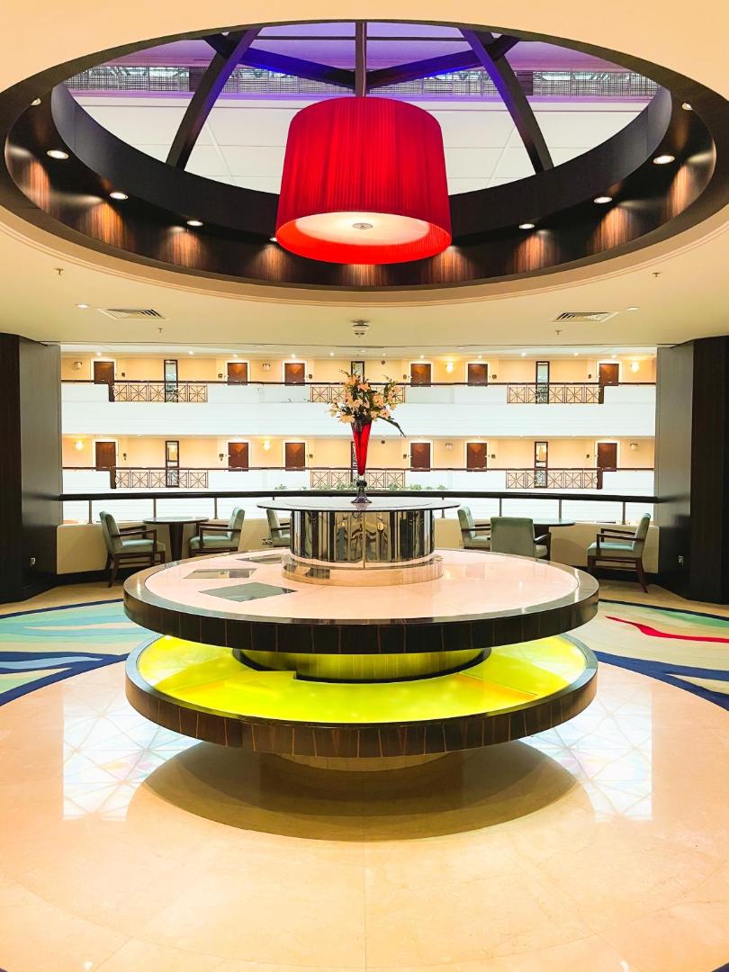 Mövenpick Dubai Grand Al Bustan