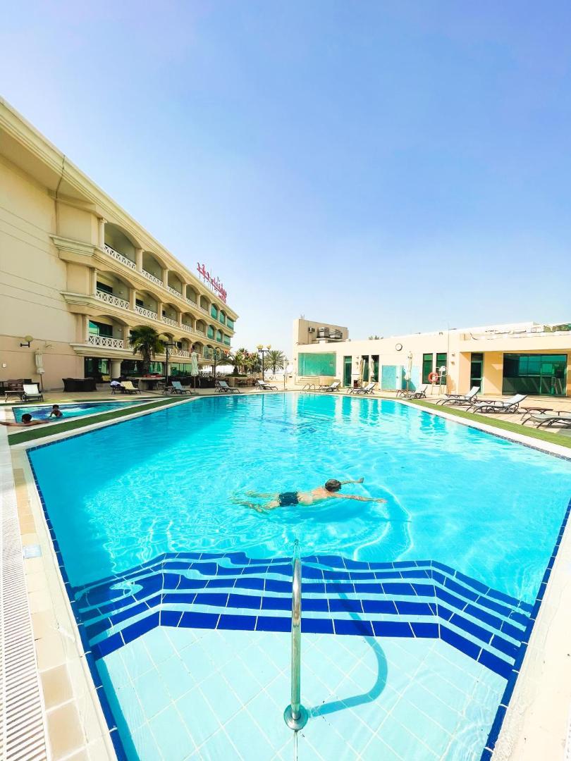 Mövenpick Dubai Grand Al Bustan