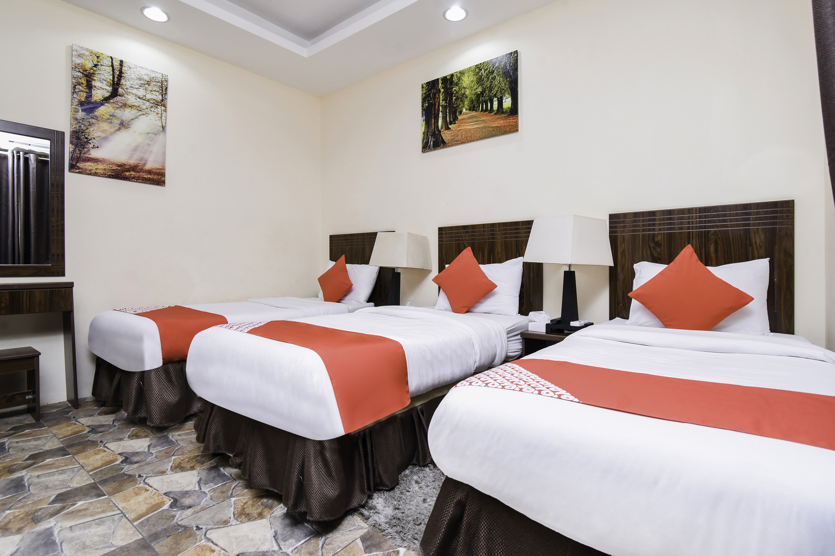 Odessa Hotel By OYO Rooms