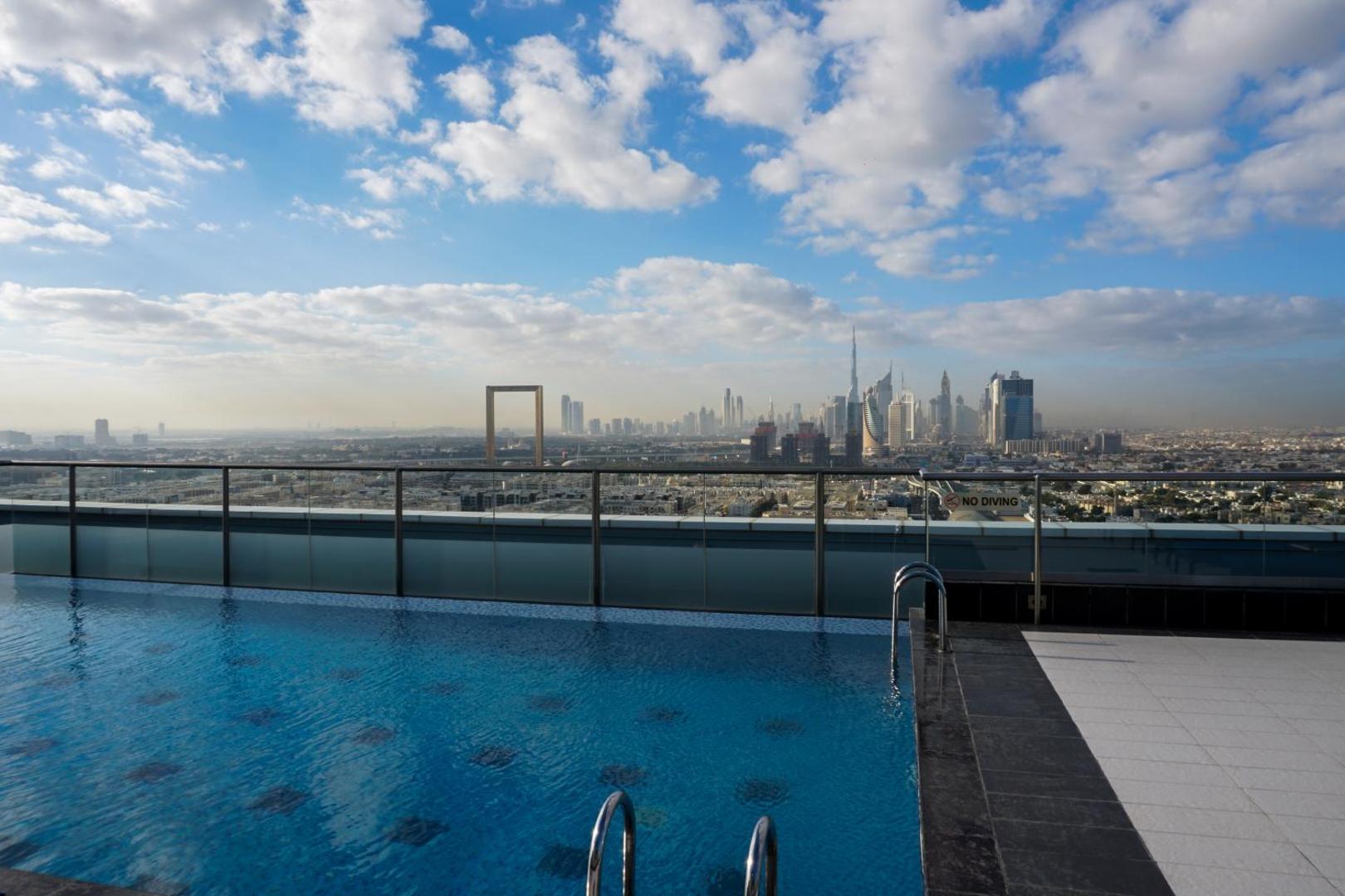Park Regis Kris Kin Hotel