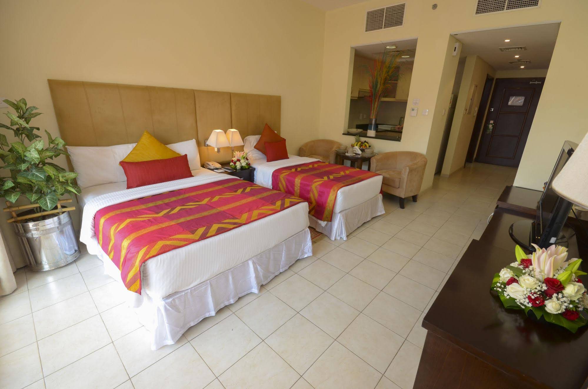 Parkside Suites - Discovery Gardens