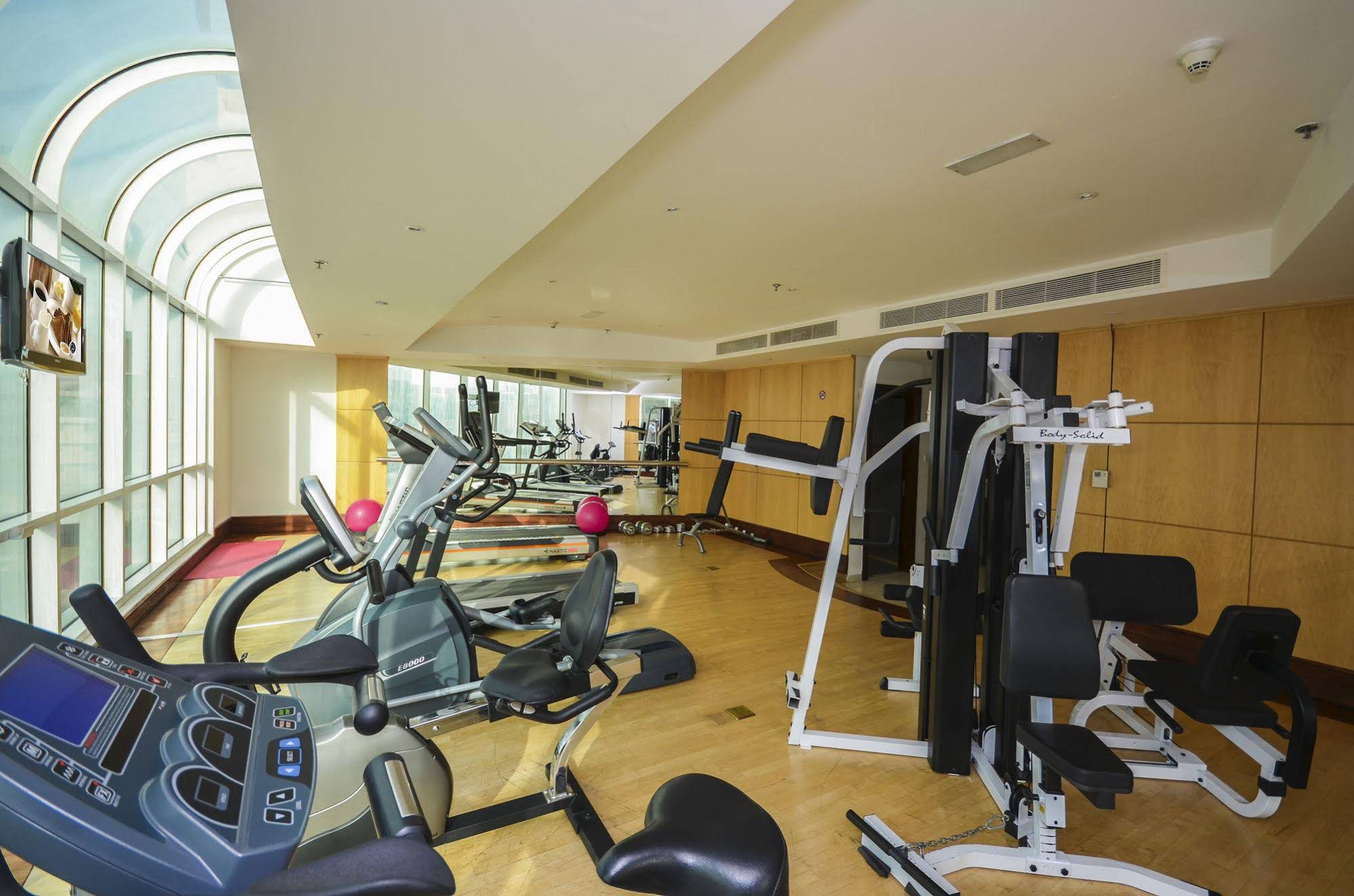 Parkside Suites - Discovery Gardens