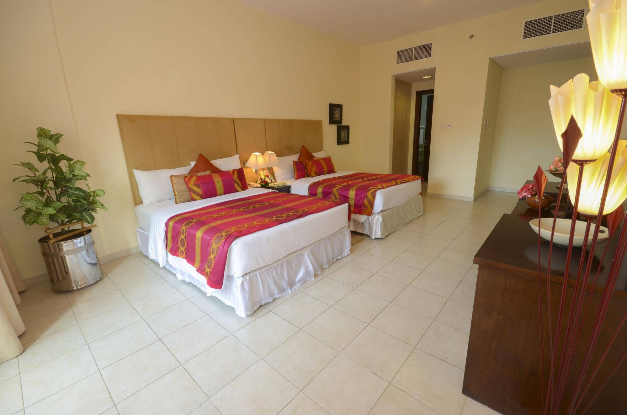 Parkside Suites - Discovery Gardens
