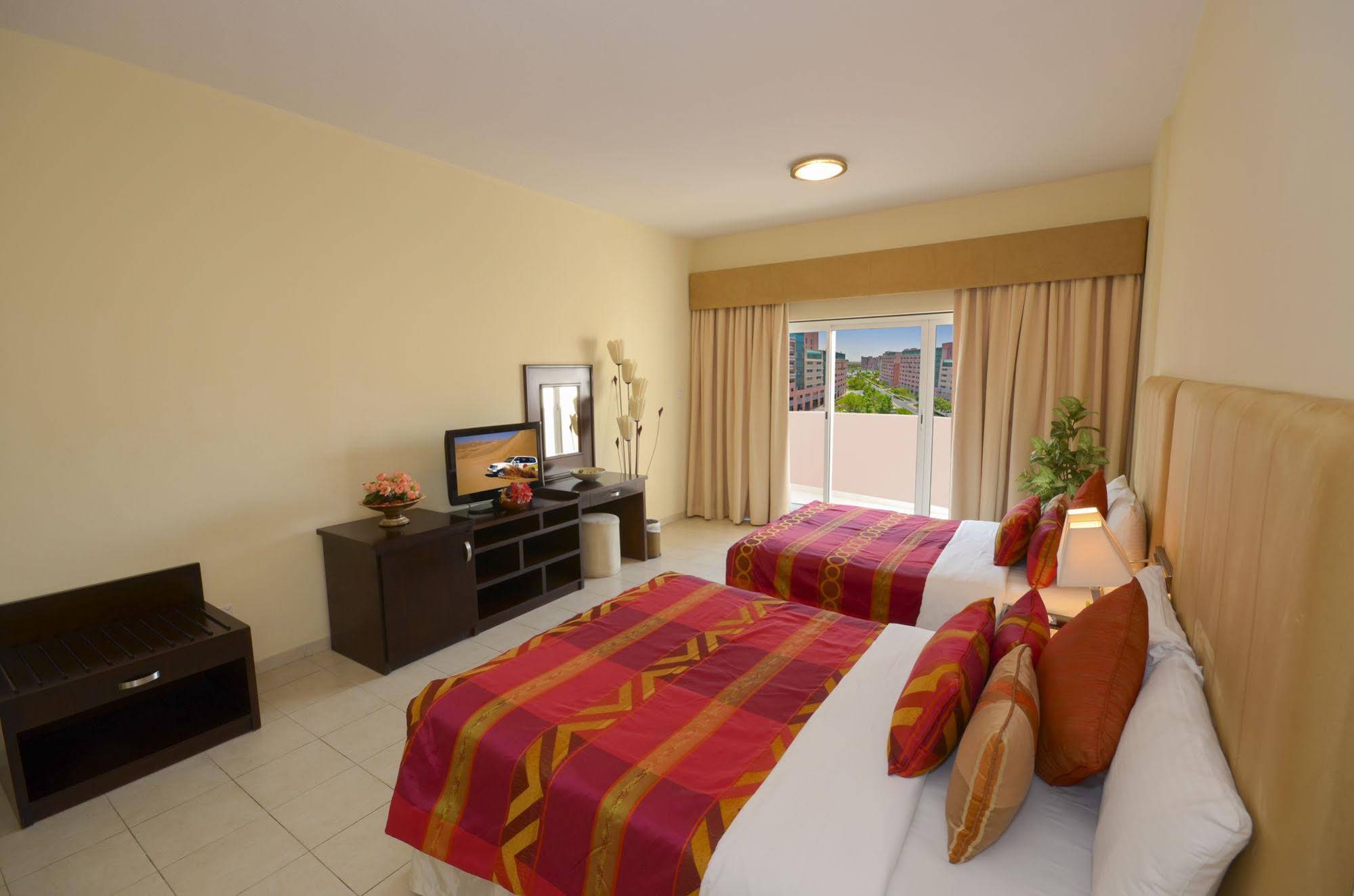 Parkside Suites - Discovery Gardens