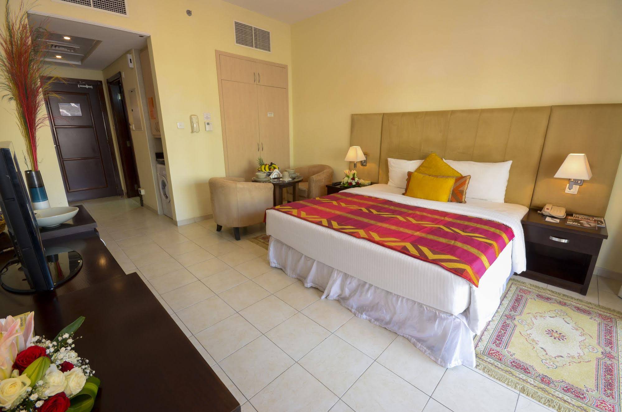 Parkside Suites - Discovery Gardens