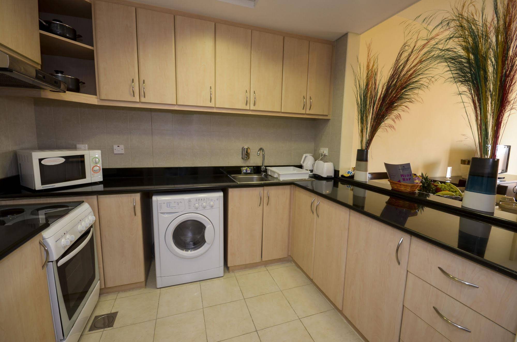 Parkside Suites - Discovery Gardens