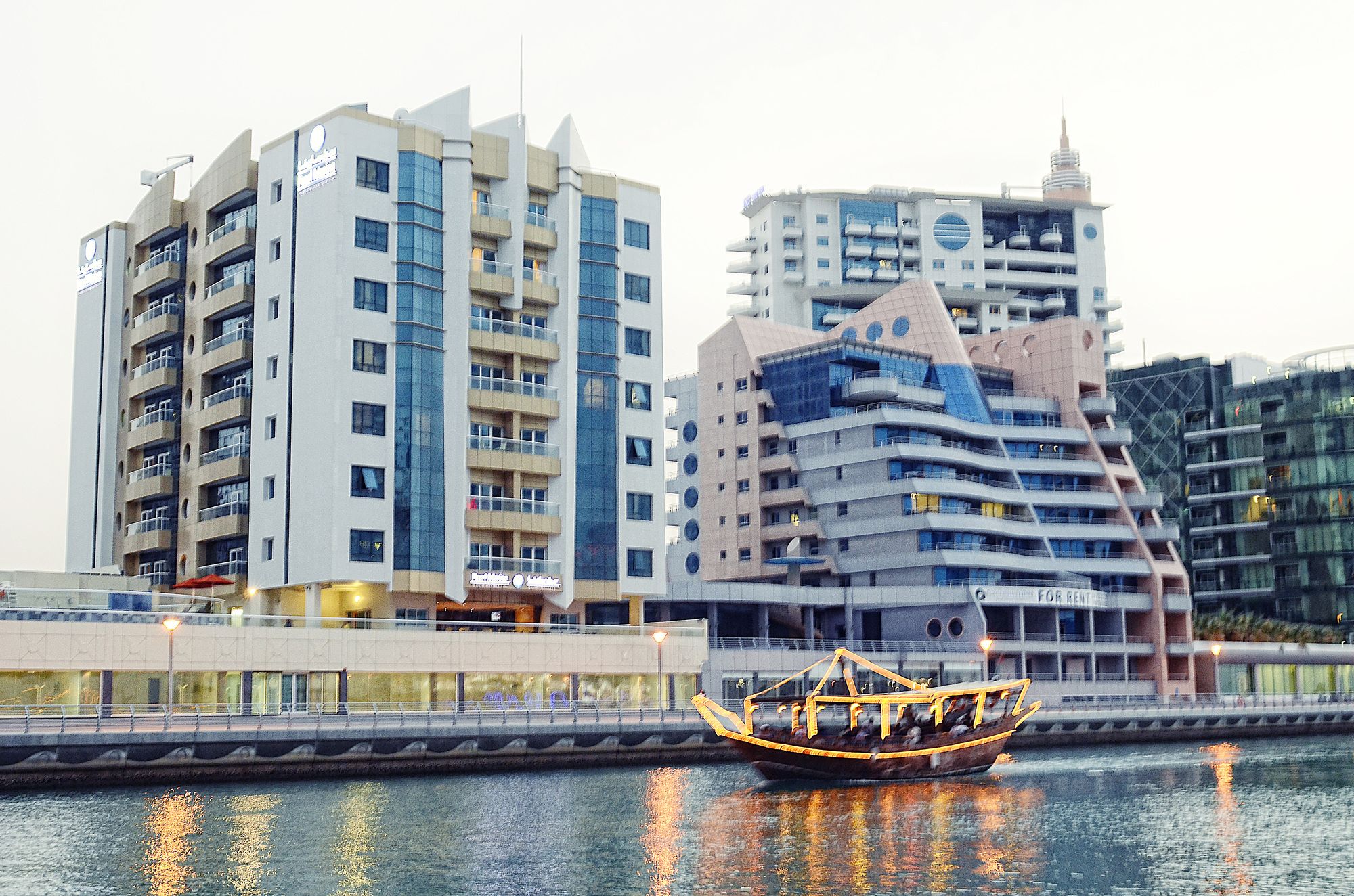Pearl Marina Hotel Apartments