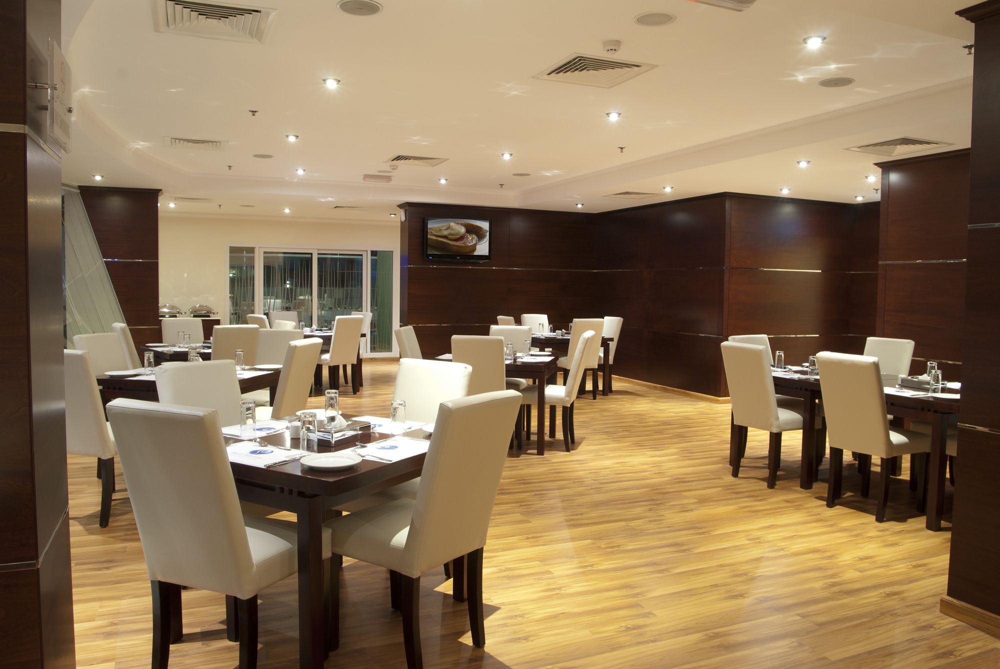Pearl Marina Hotel Apartments