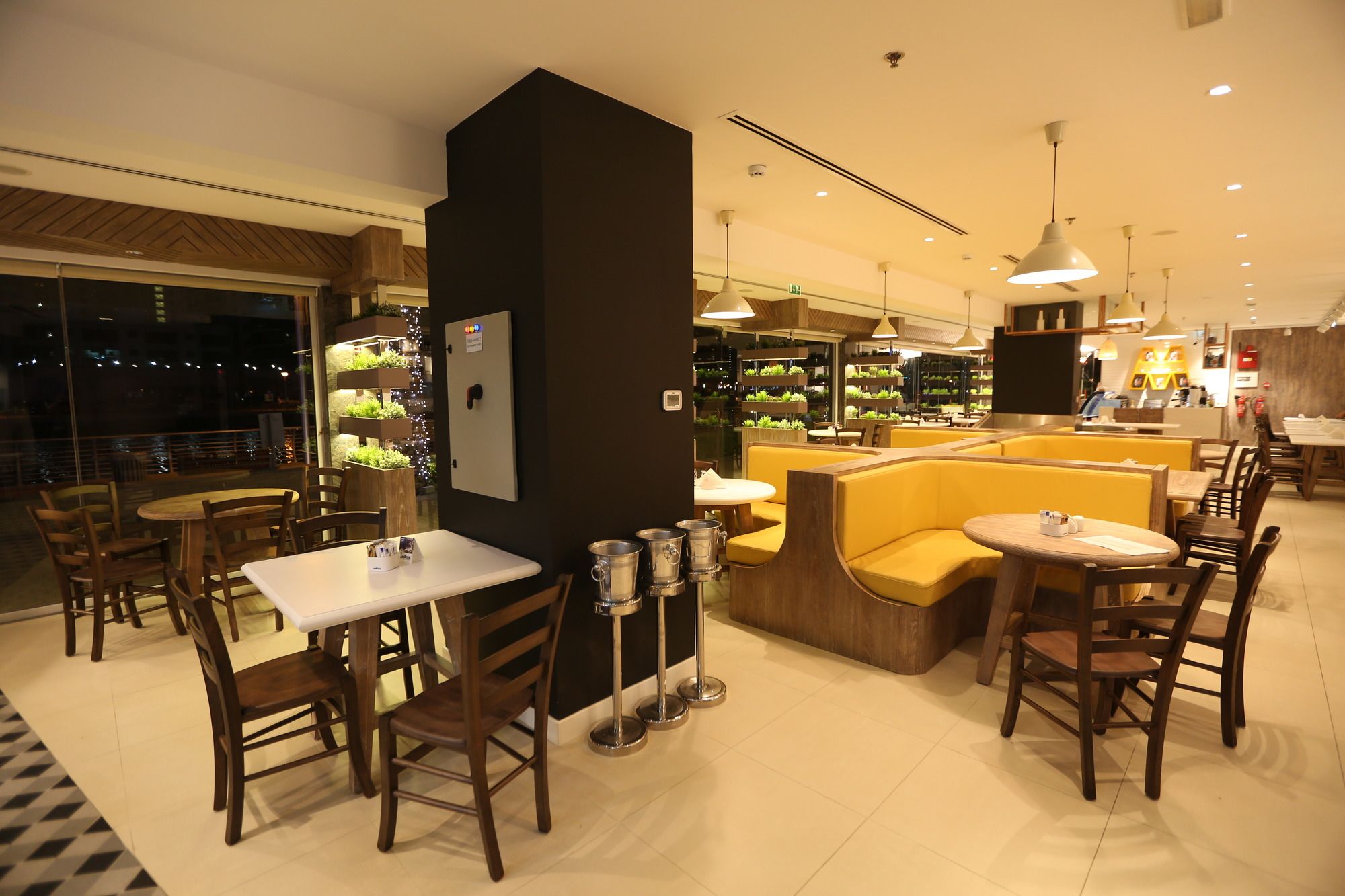 Pearl Marina Hotel Apartments