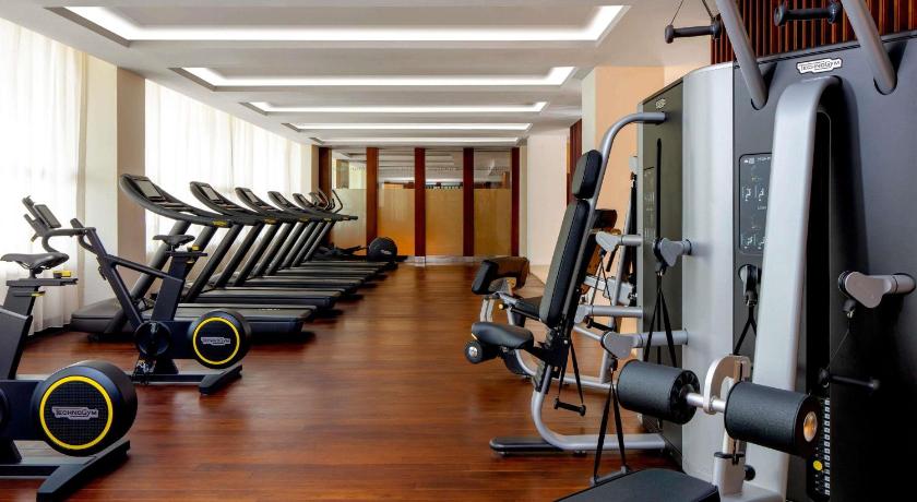 Pullman Dubai Creek City Centre Hotel