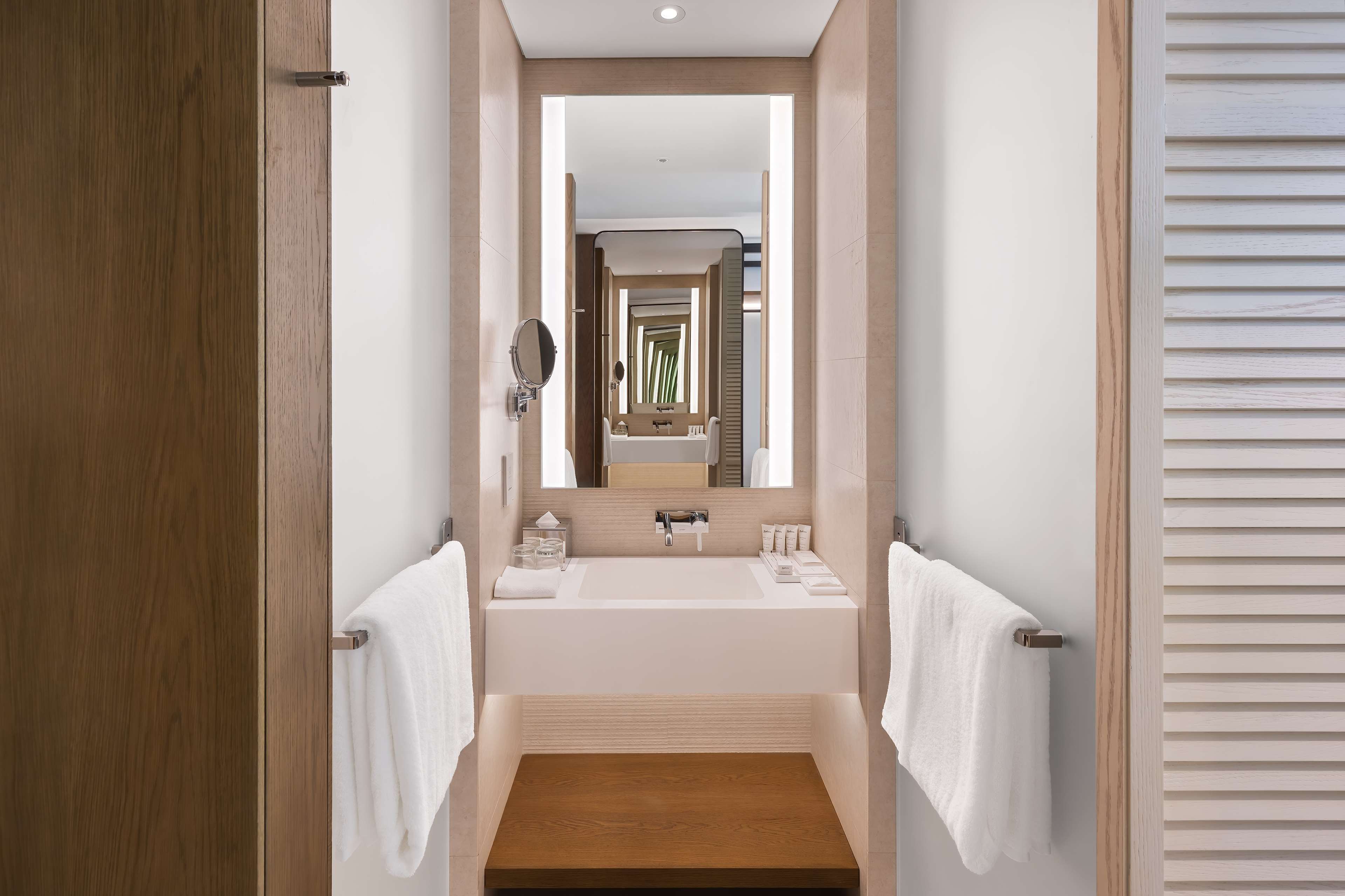 Radisson Beach Resort Palm Jumeirah