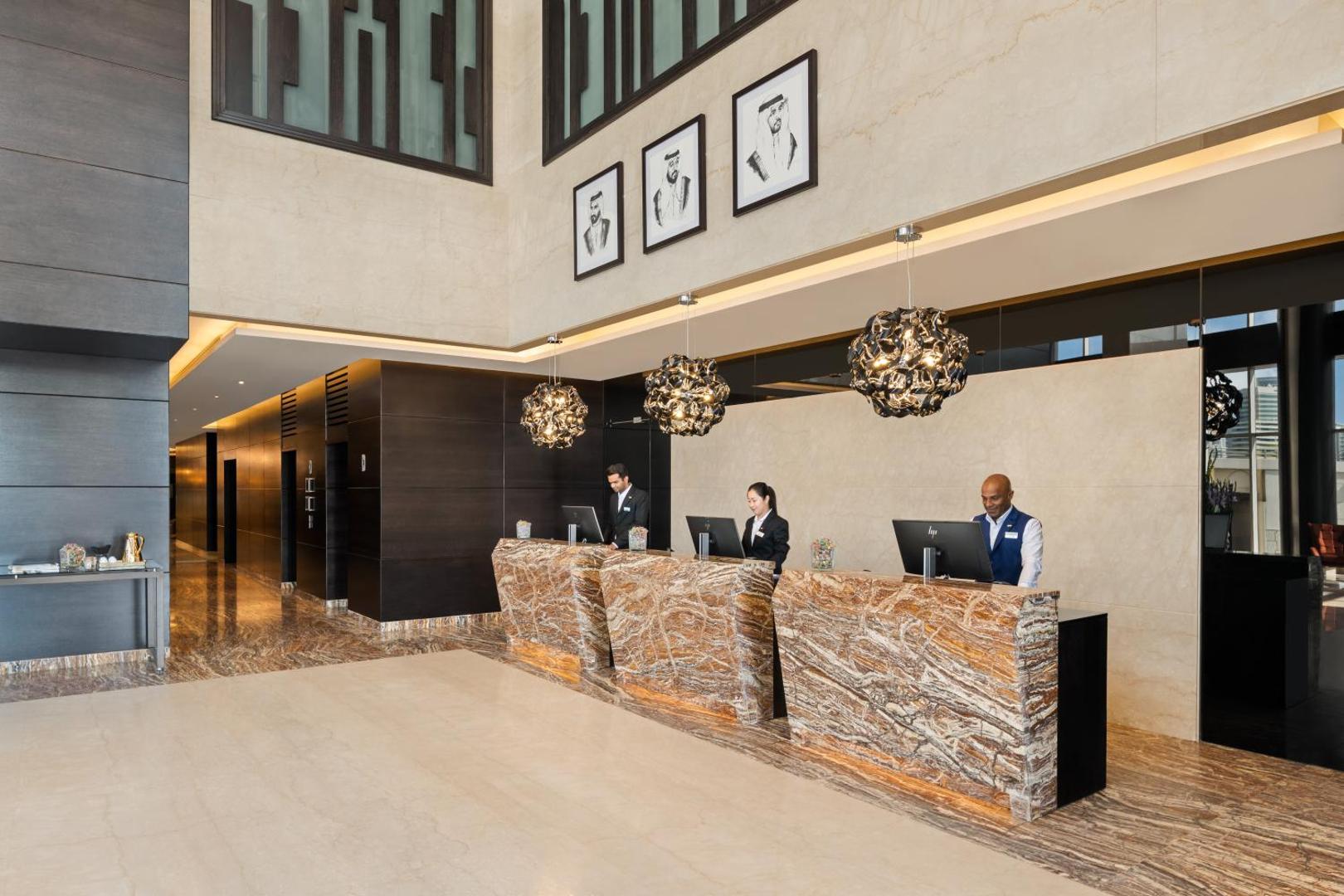 Radisson Blu Hotel, Dubai Canal View