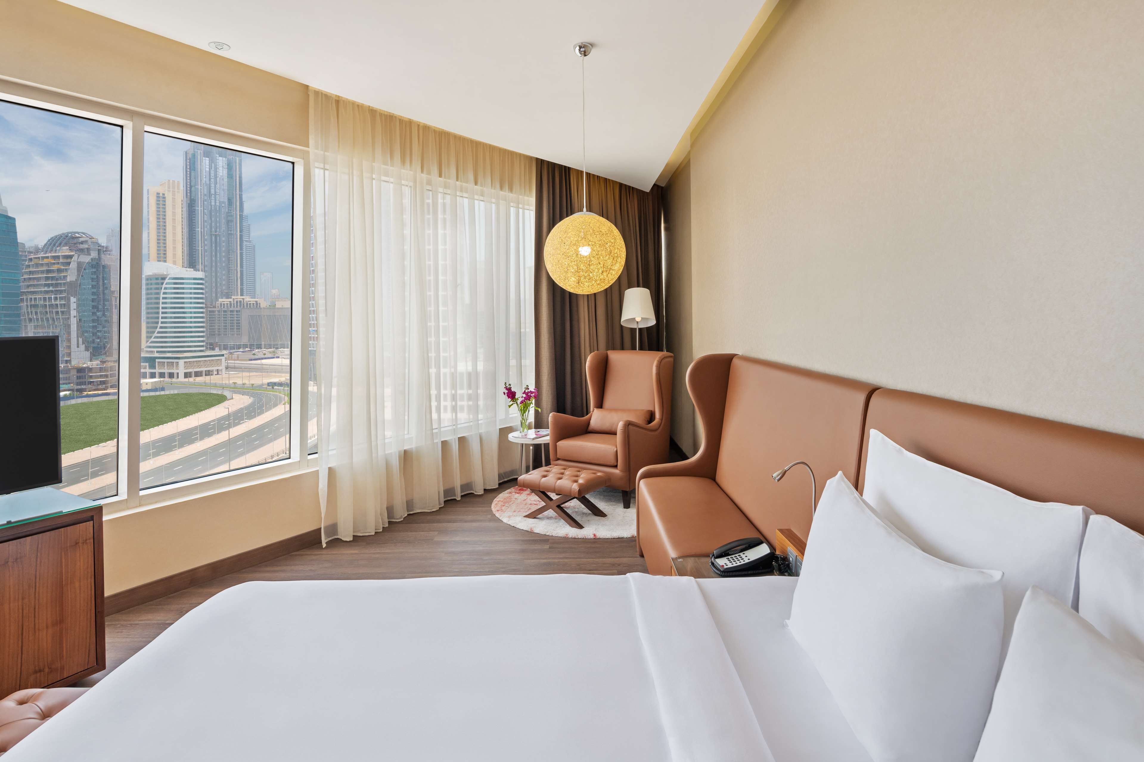 Radisson Blu Hotel, Dubai Canal View