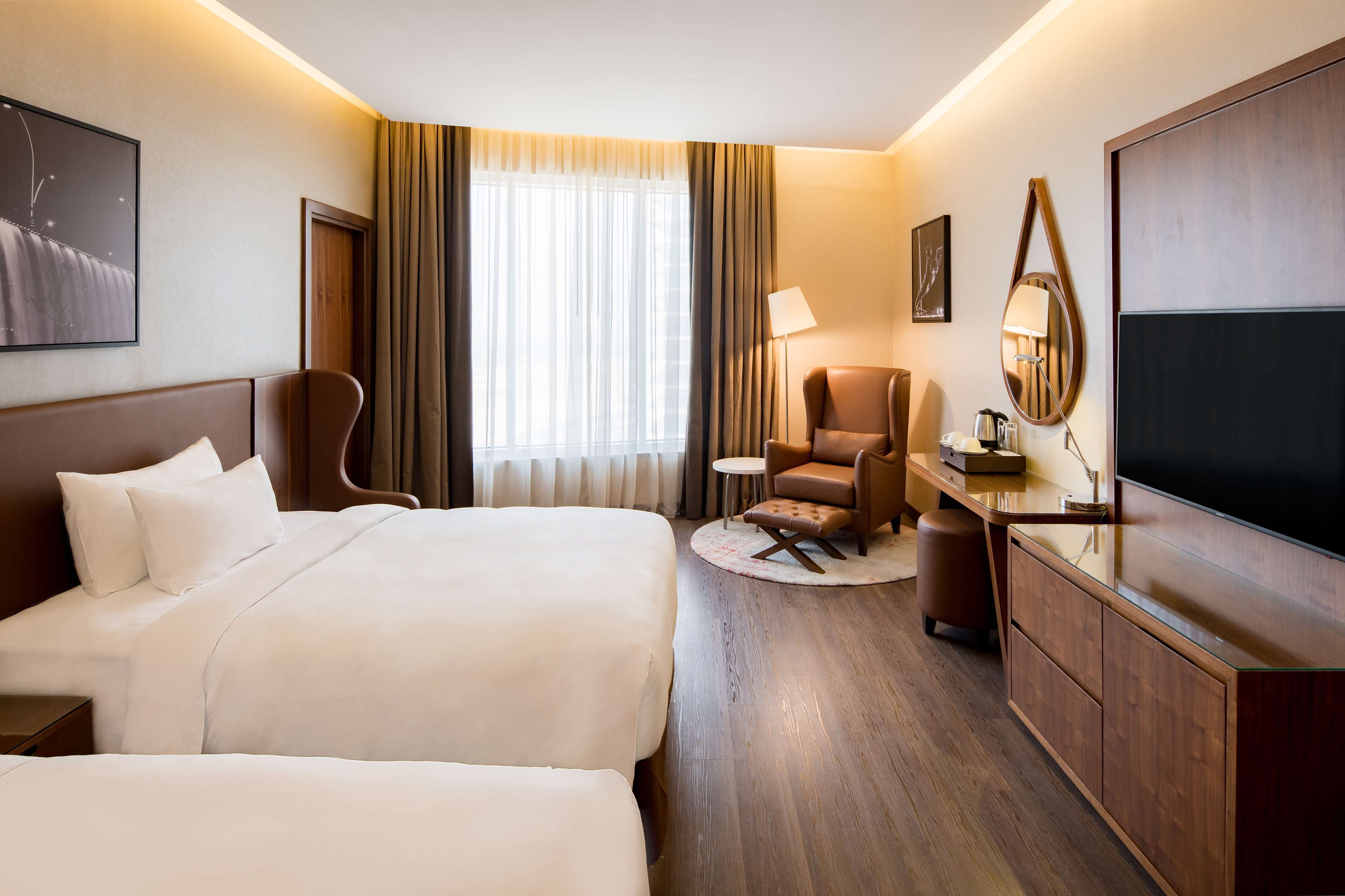 Radisson Blu Hotel, Dubai Canal View
