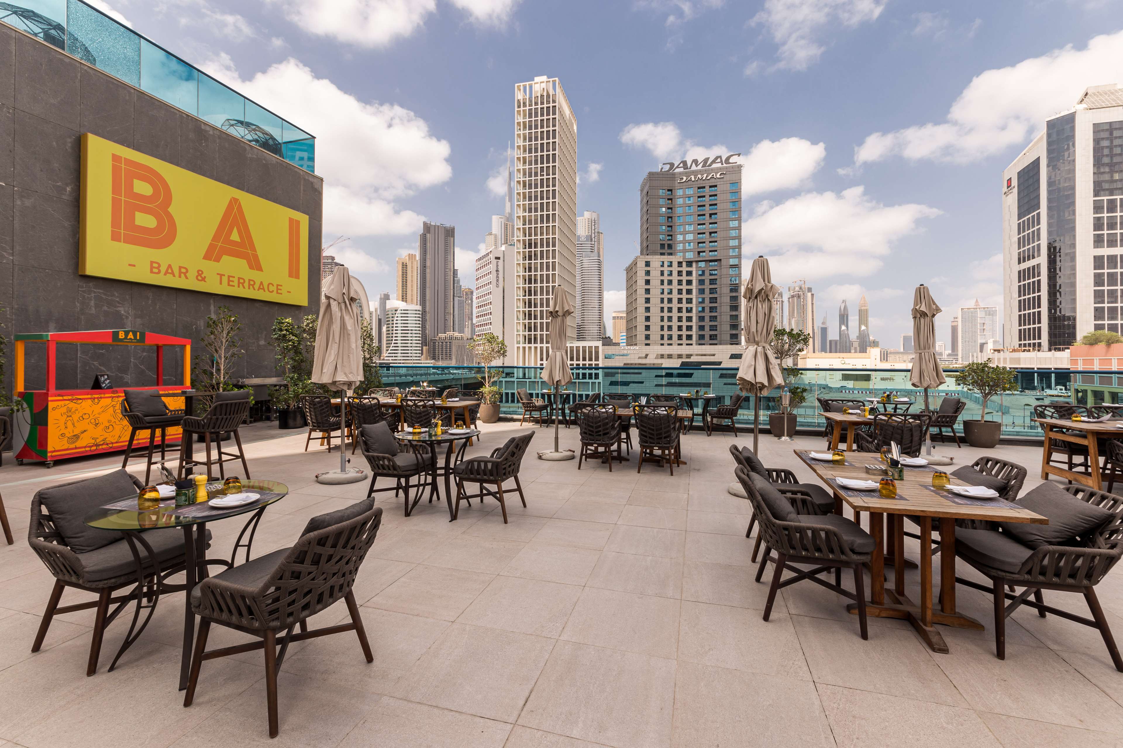 Radisson Blu Hotel, Dubai Canal View