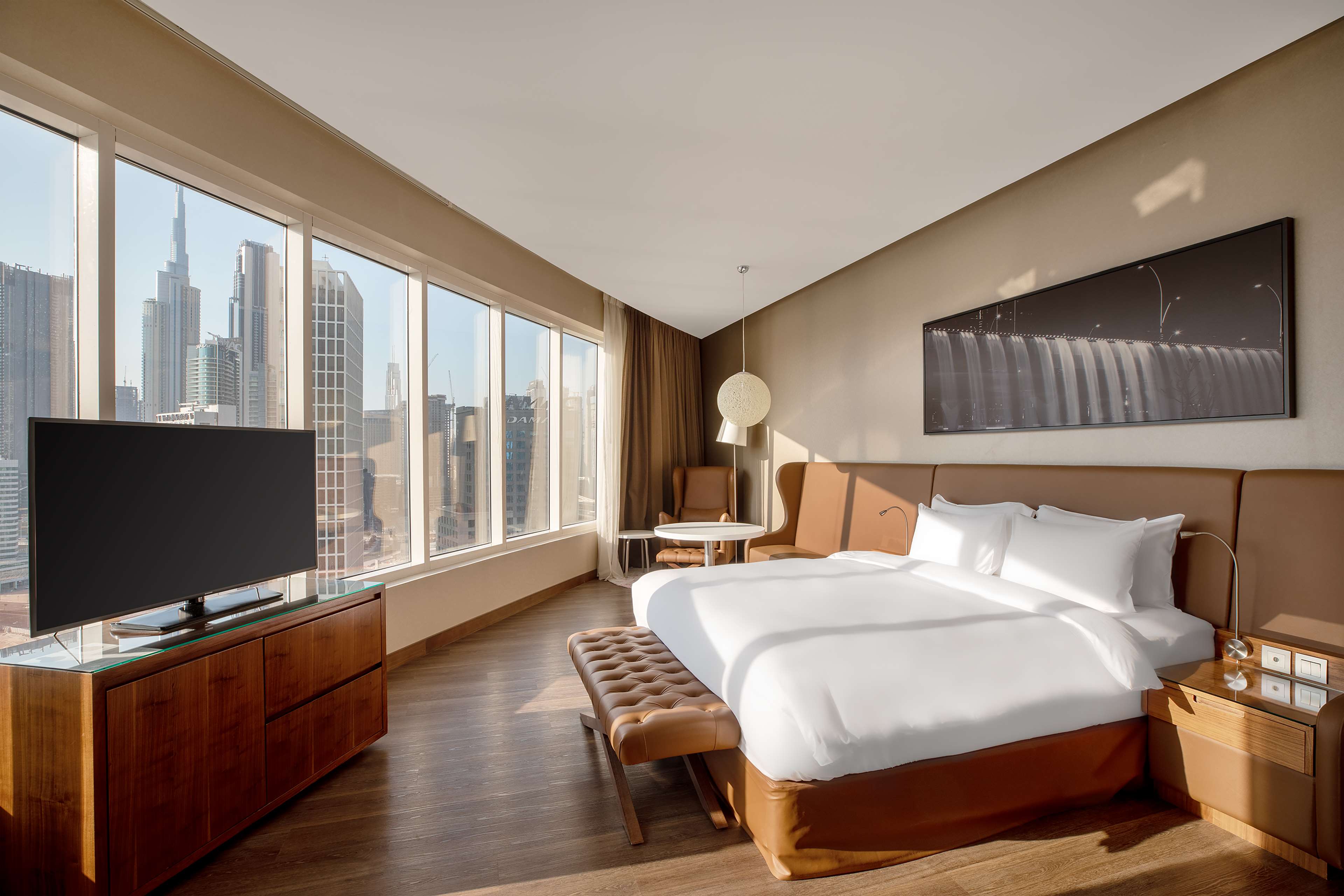 Radisson Blu Hotel, Dubai Canal View